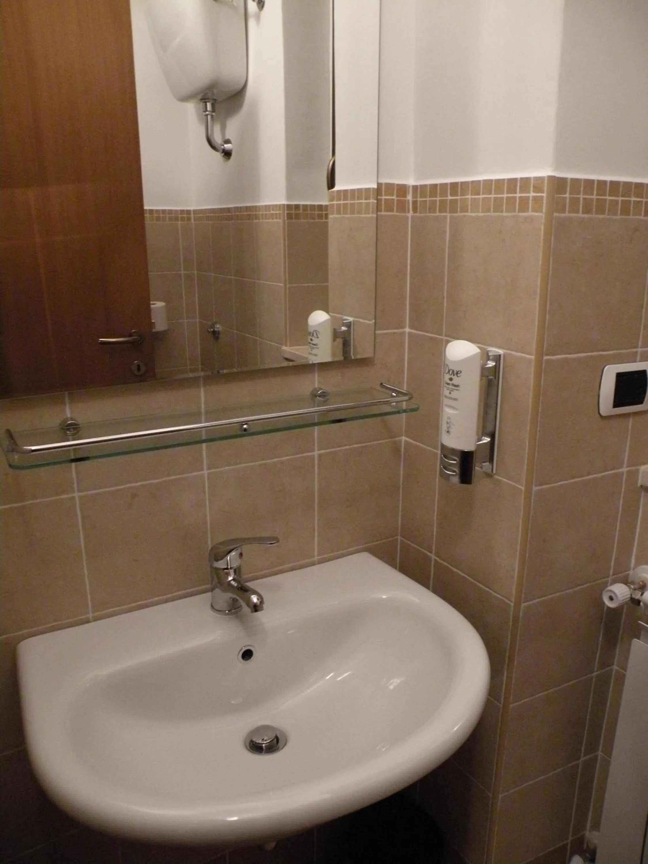 Toilet in Bed & Breakfast Al Ponte