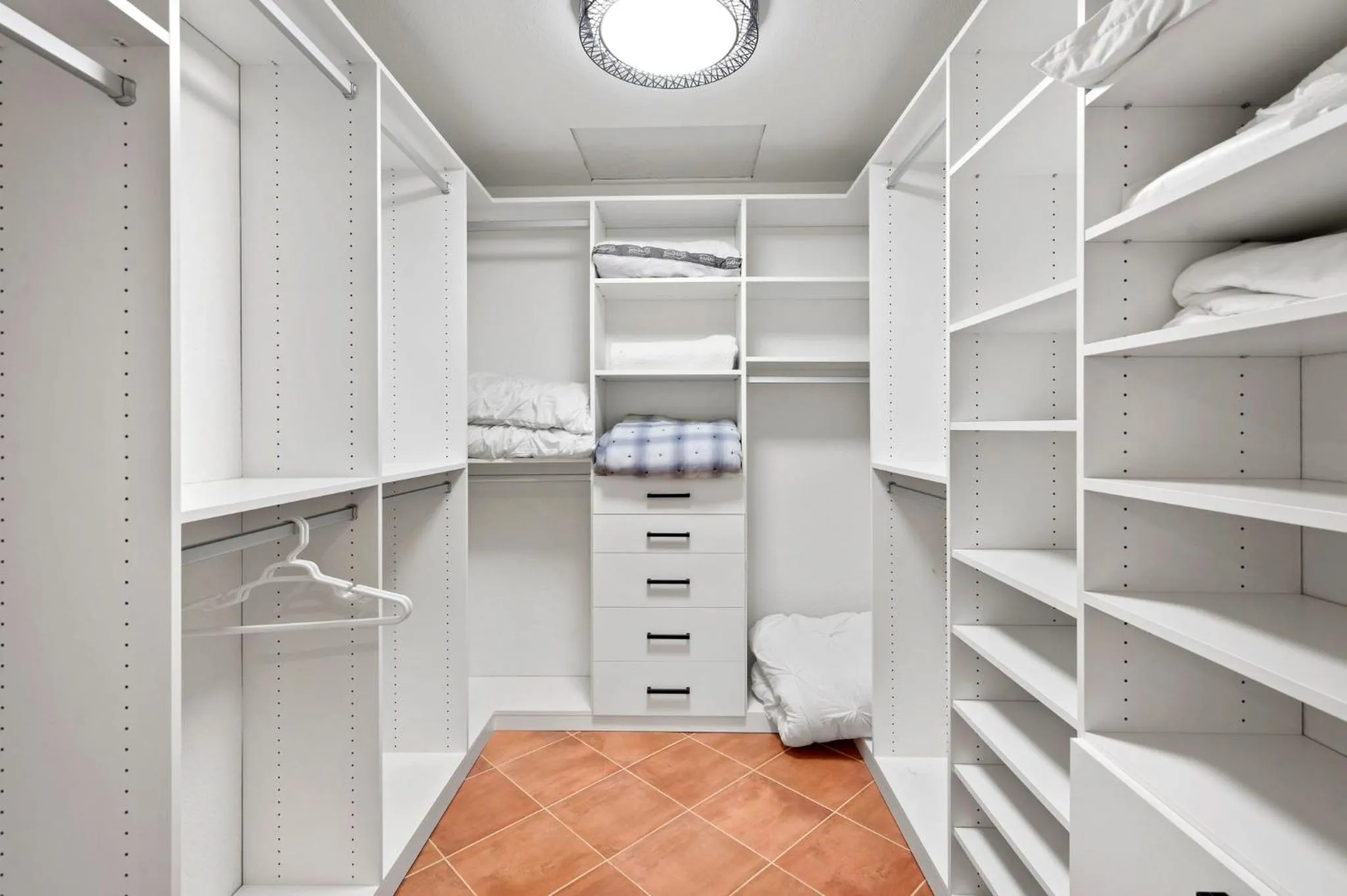 Bed in Spectacular condo with private golf privileges includes golf cart on Monterey Country Club !!