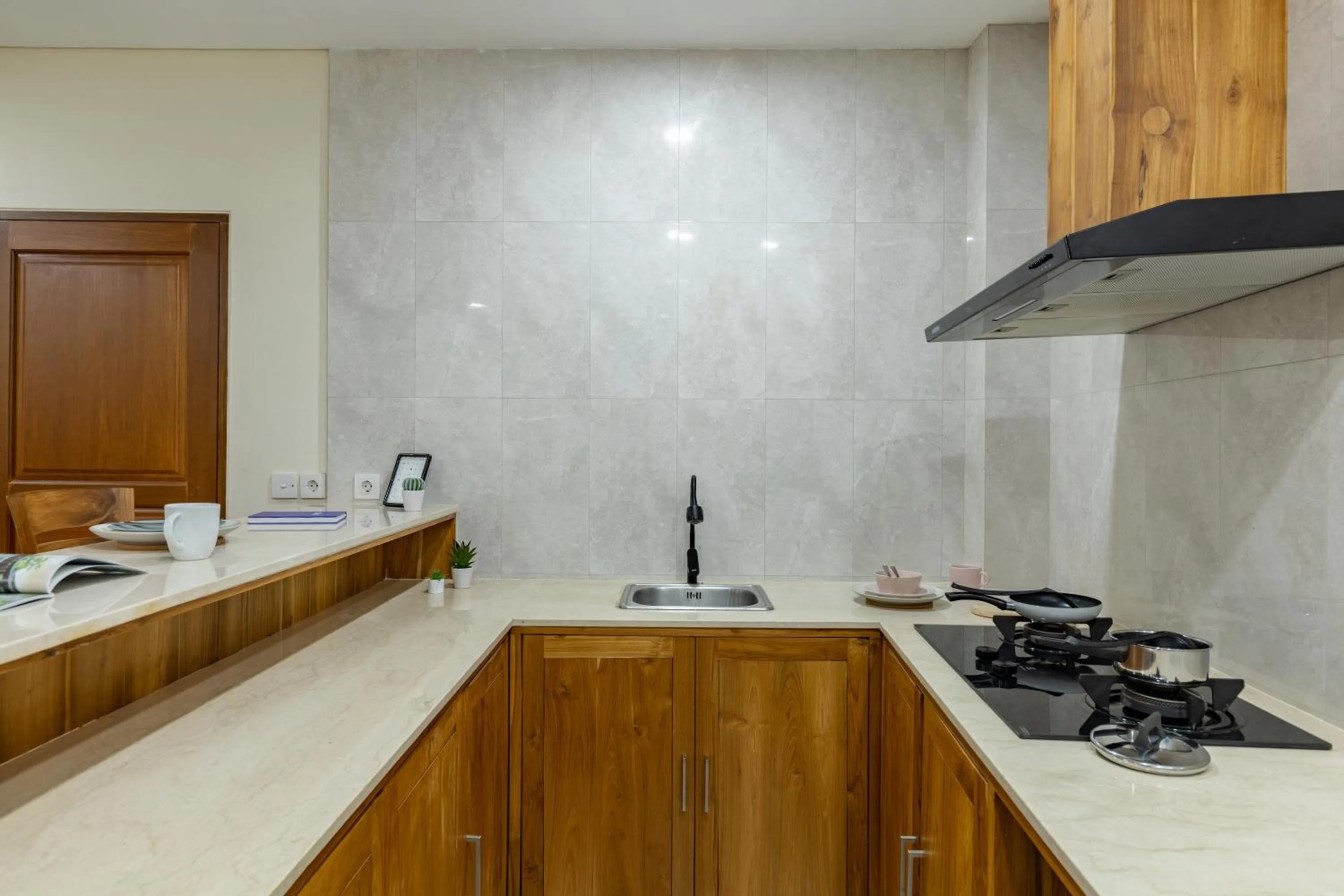 Kitchen or kitchenette in Cove Griya Elite I