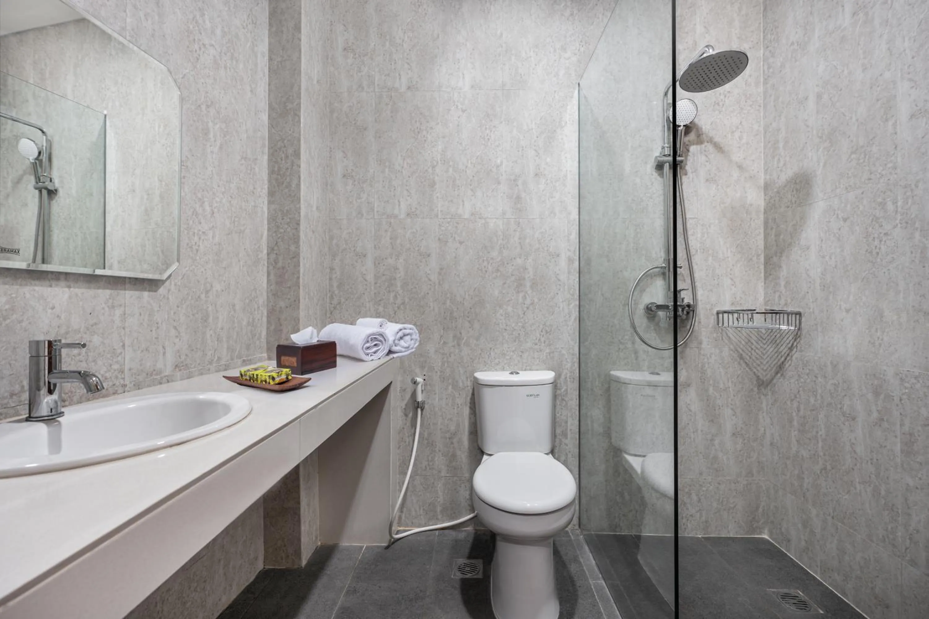 Bathroom in Cove Griya Elite I