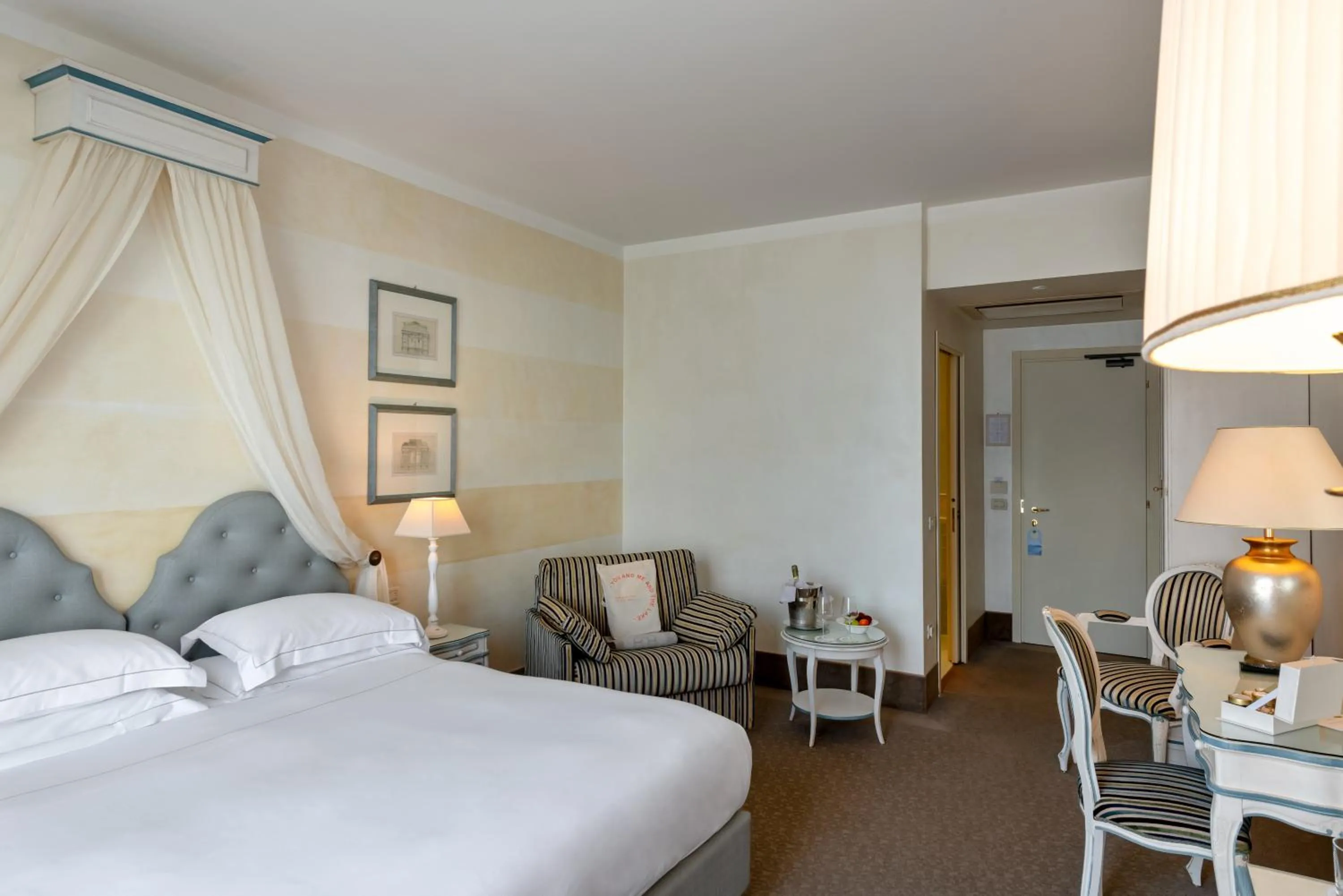 Bed in Hotel Rivalago