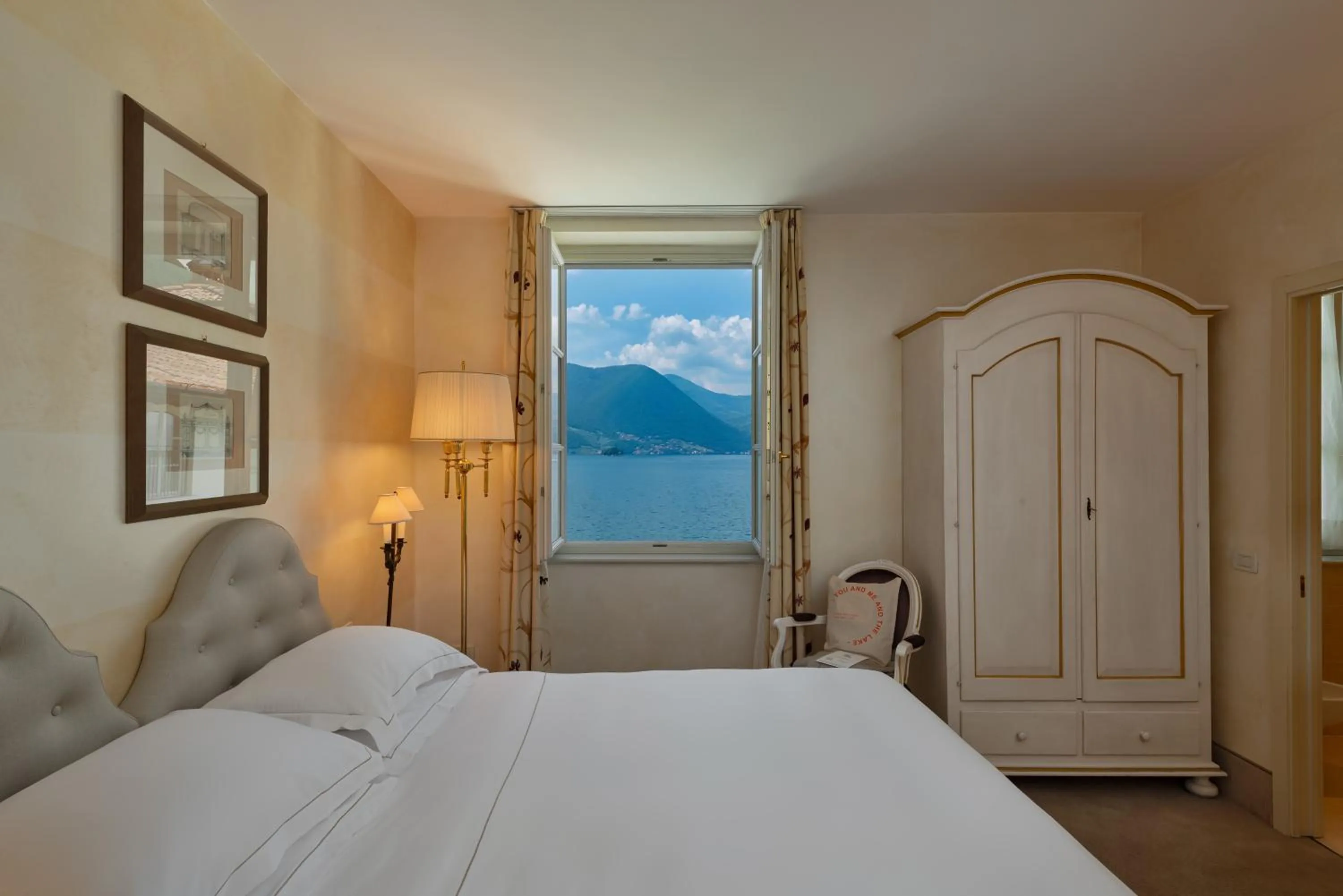 Bed in Hotel Rivalago