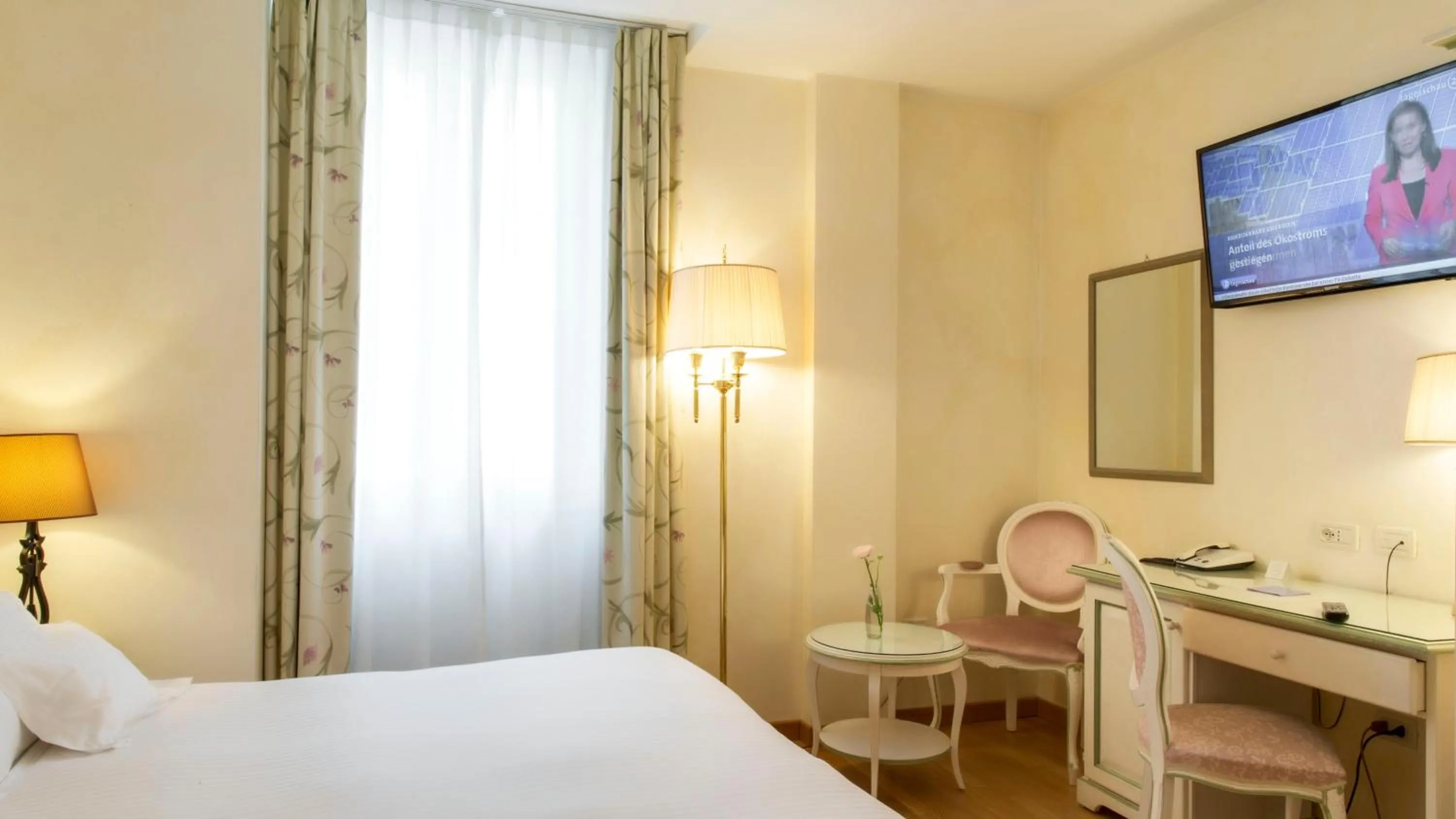 Day, Bed in Hotel Rivalago