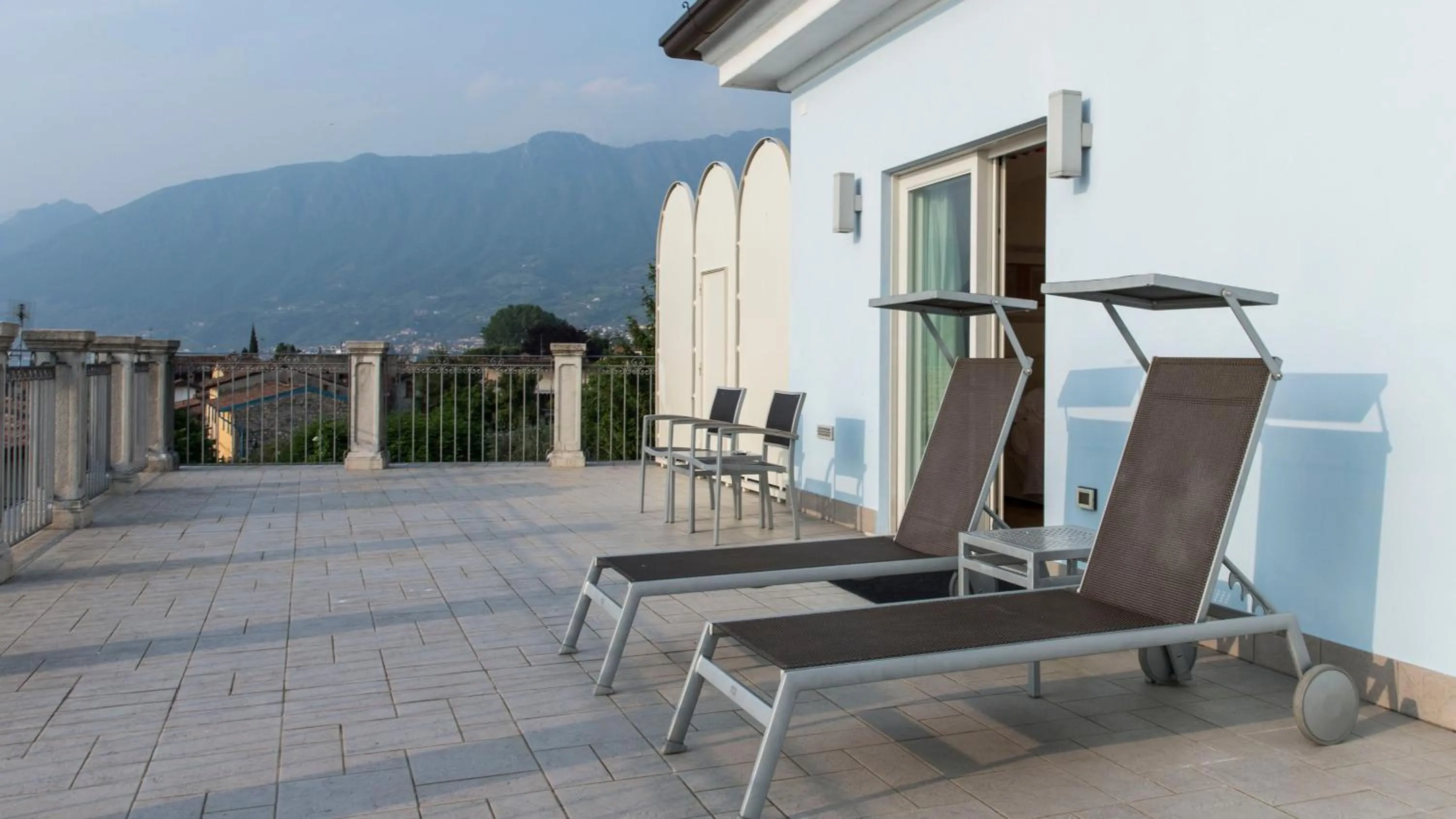 Day in Hotel Rivalago