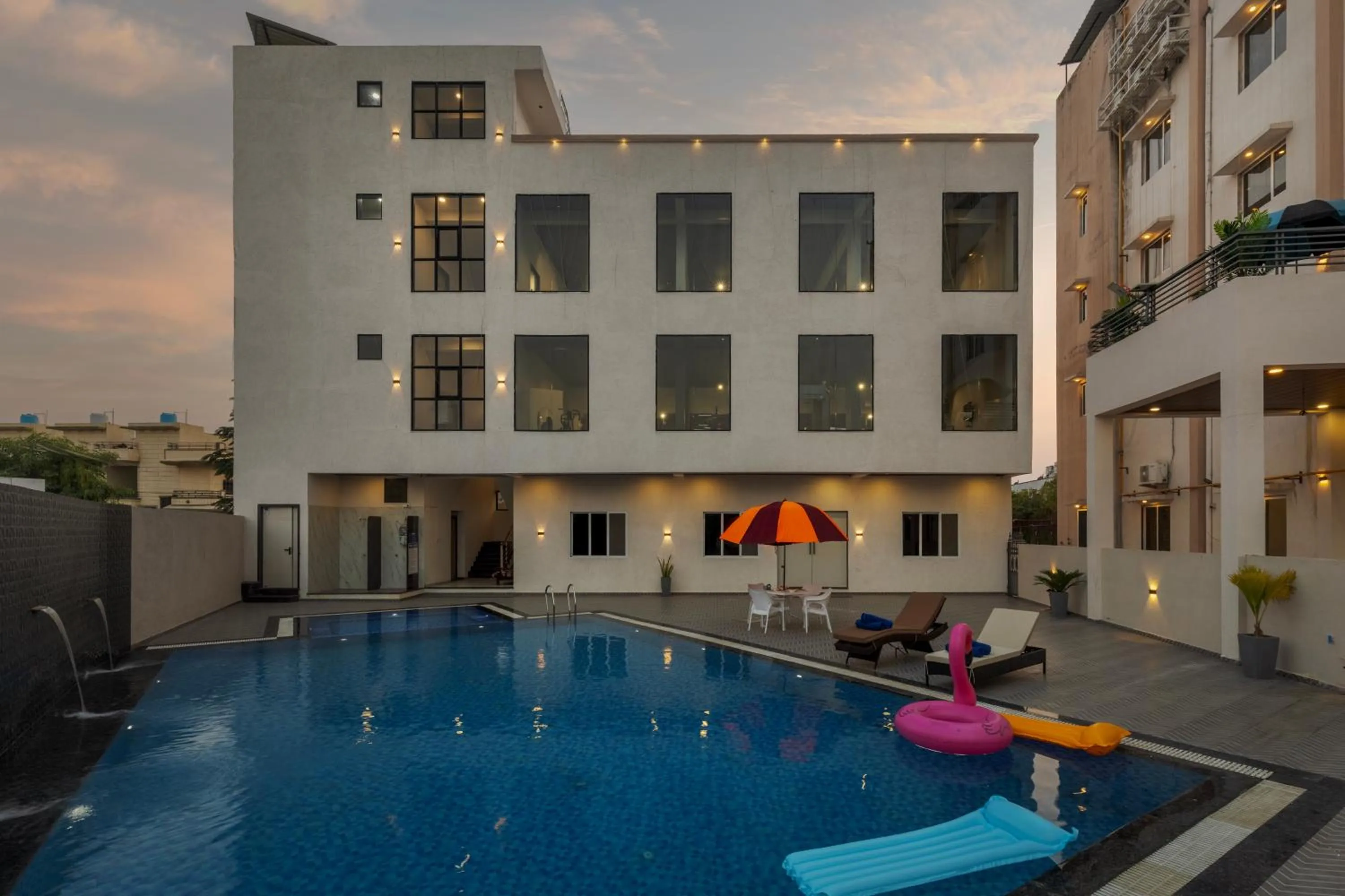 Swimming pool in Sun Stone Hotel & Club - Jawai