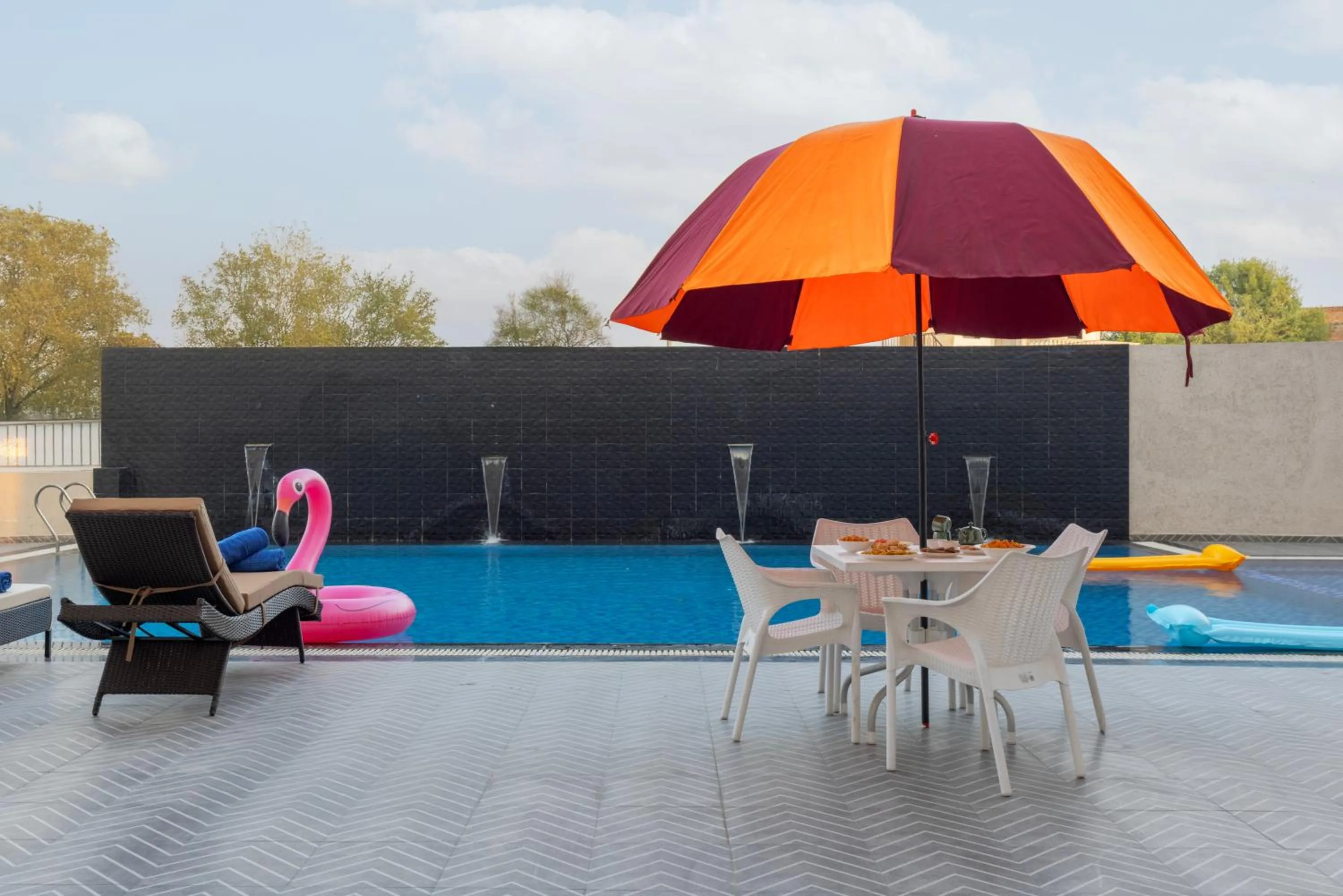 Swimming pool in Sun Stone Hotel & Club - Jawai