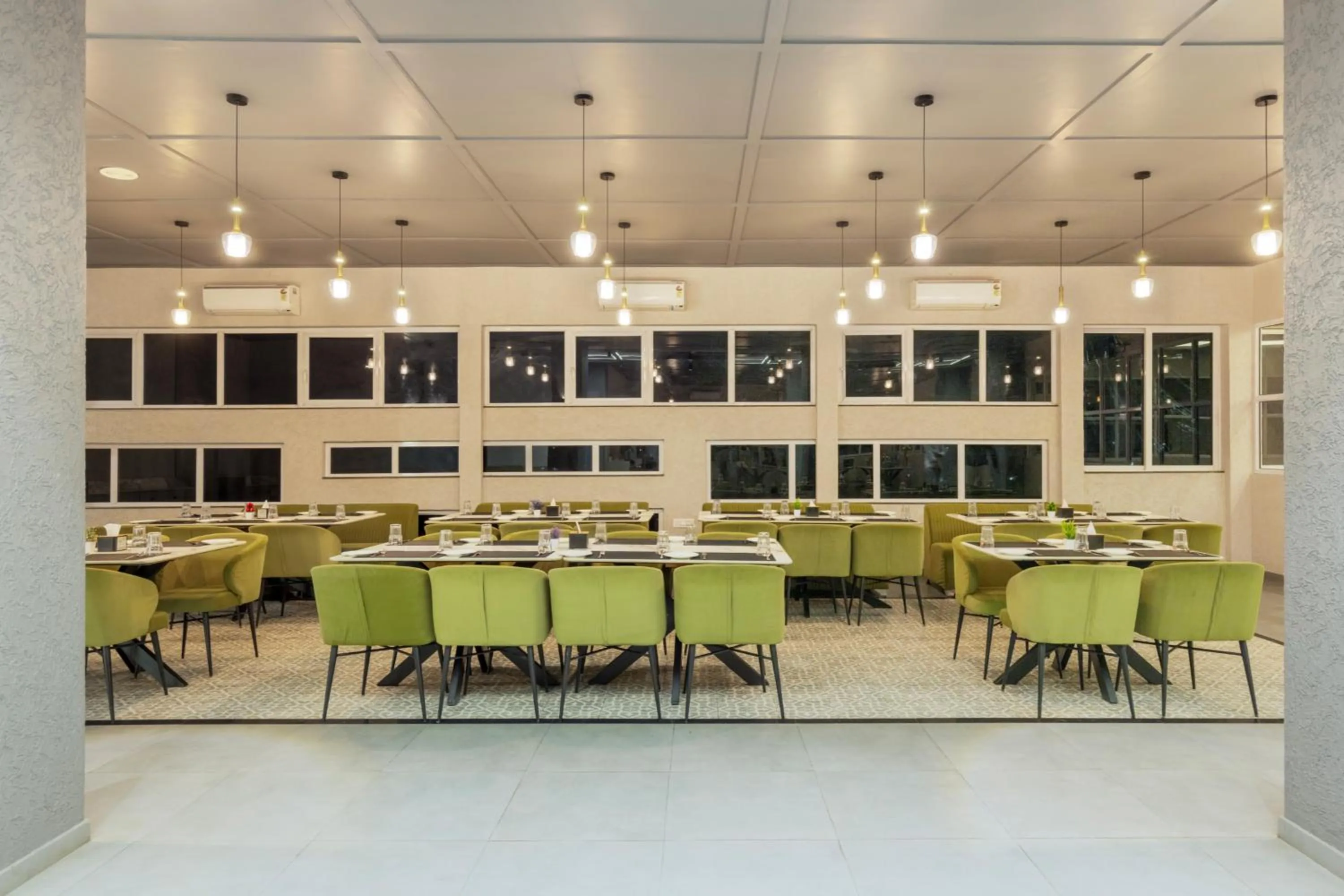 Restaurant/places to eat in Sun Stone Hotel & Club - Jawai