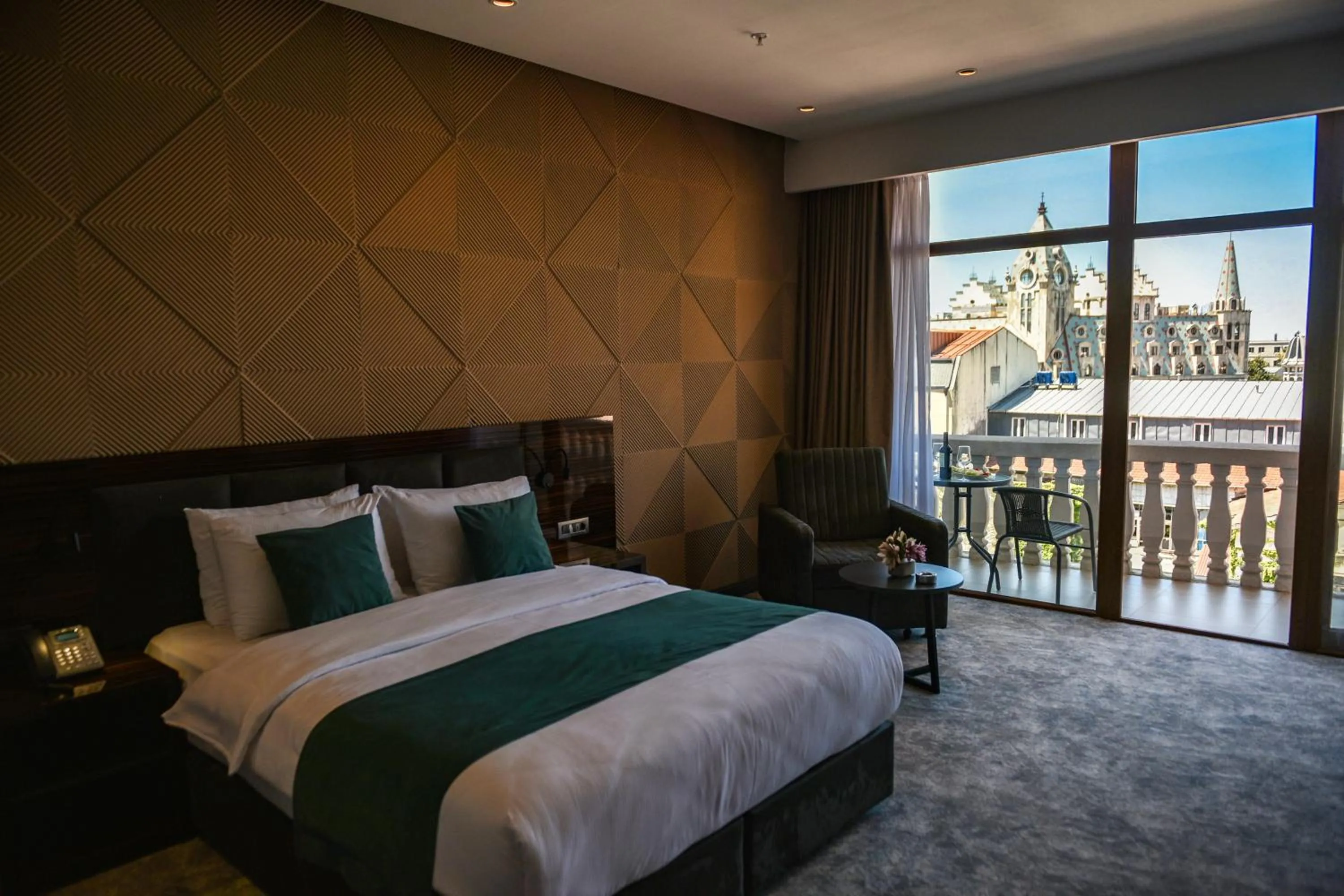 Bedroom, Bed in Hotel Monarch