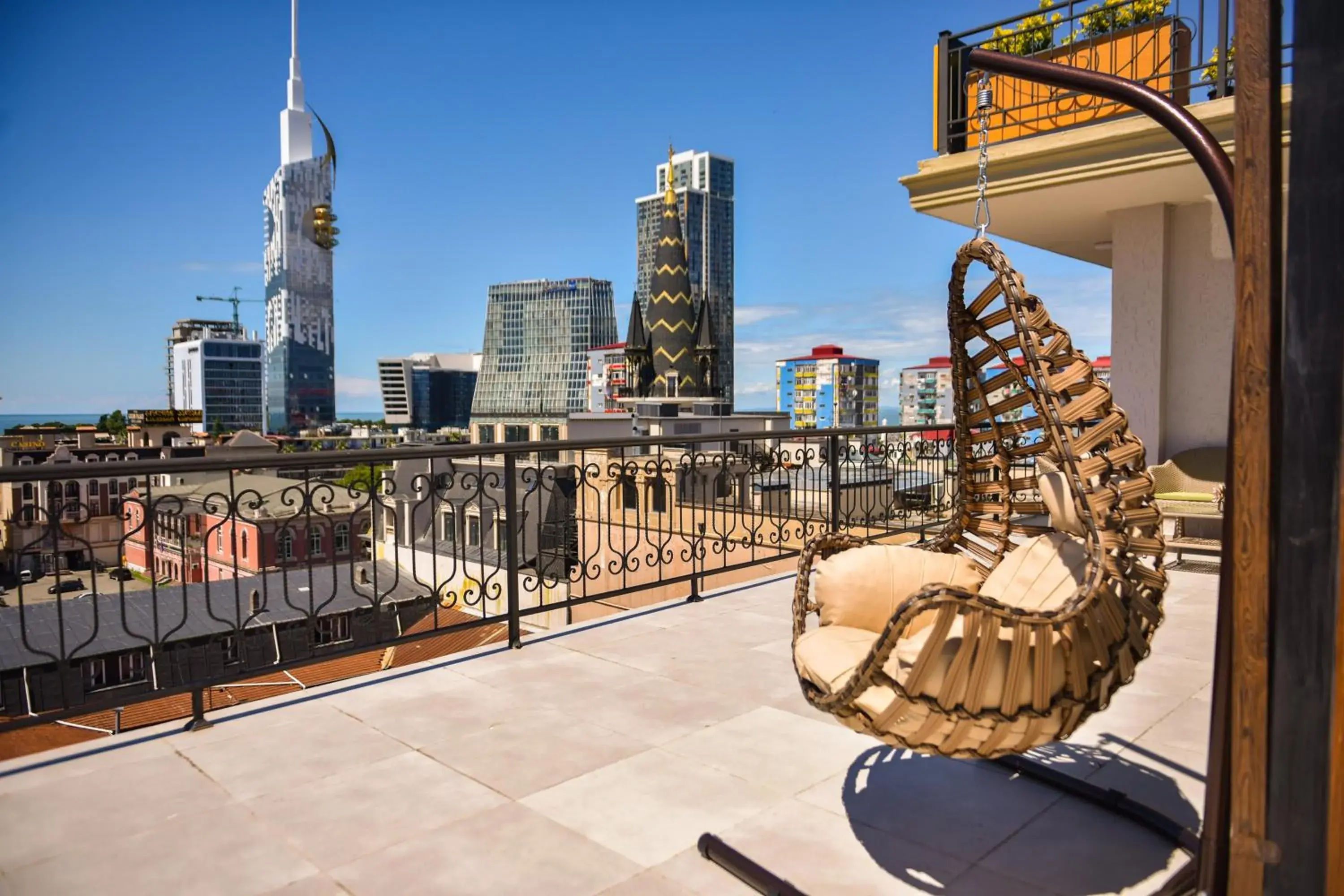 Junior Suite with Terrace in Hotel Monarch Junior Suite with Terrace in Hotel Monarch