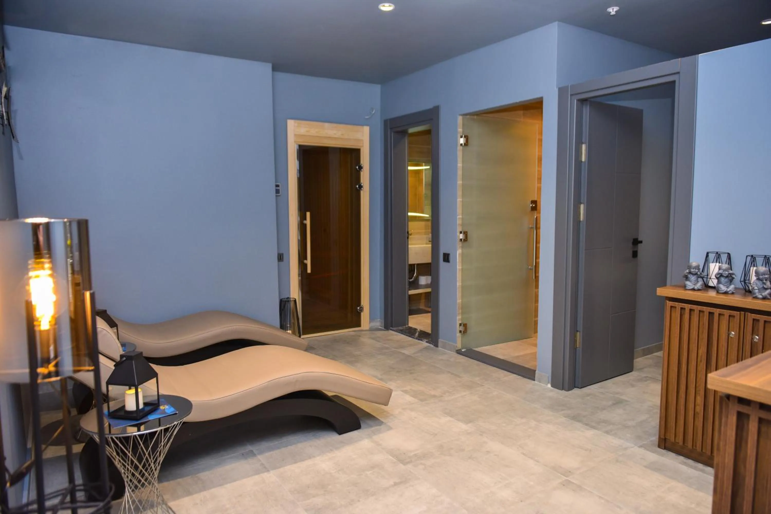 Massage in Hotel Monarch