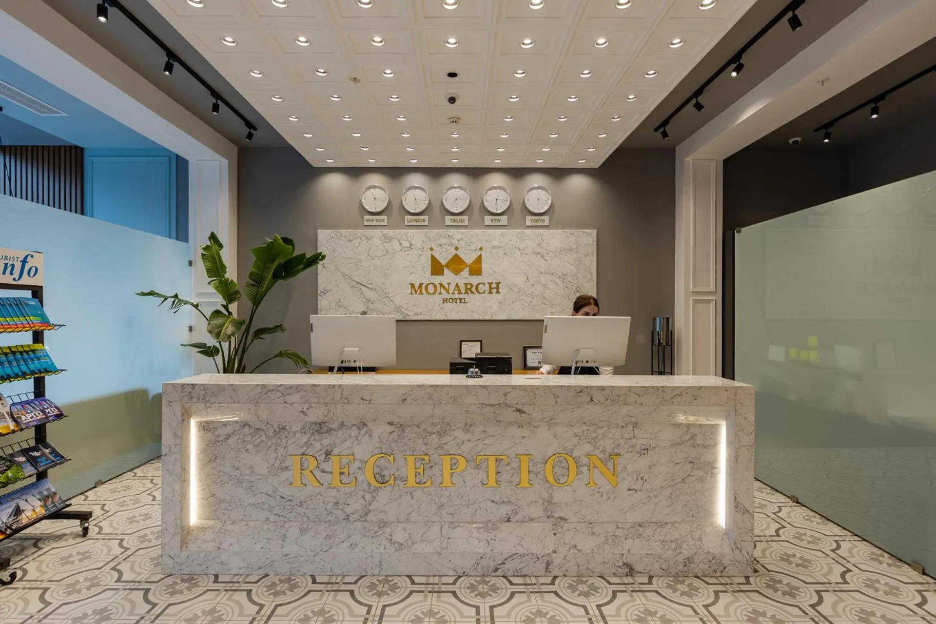 Lobby or reception in Hotel Monarch