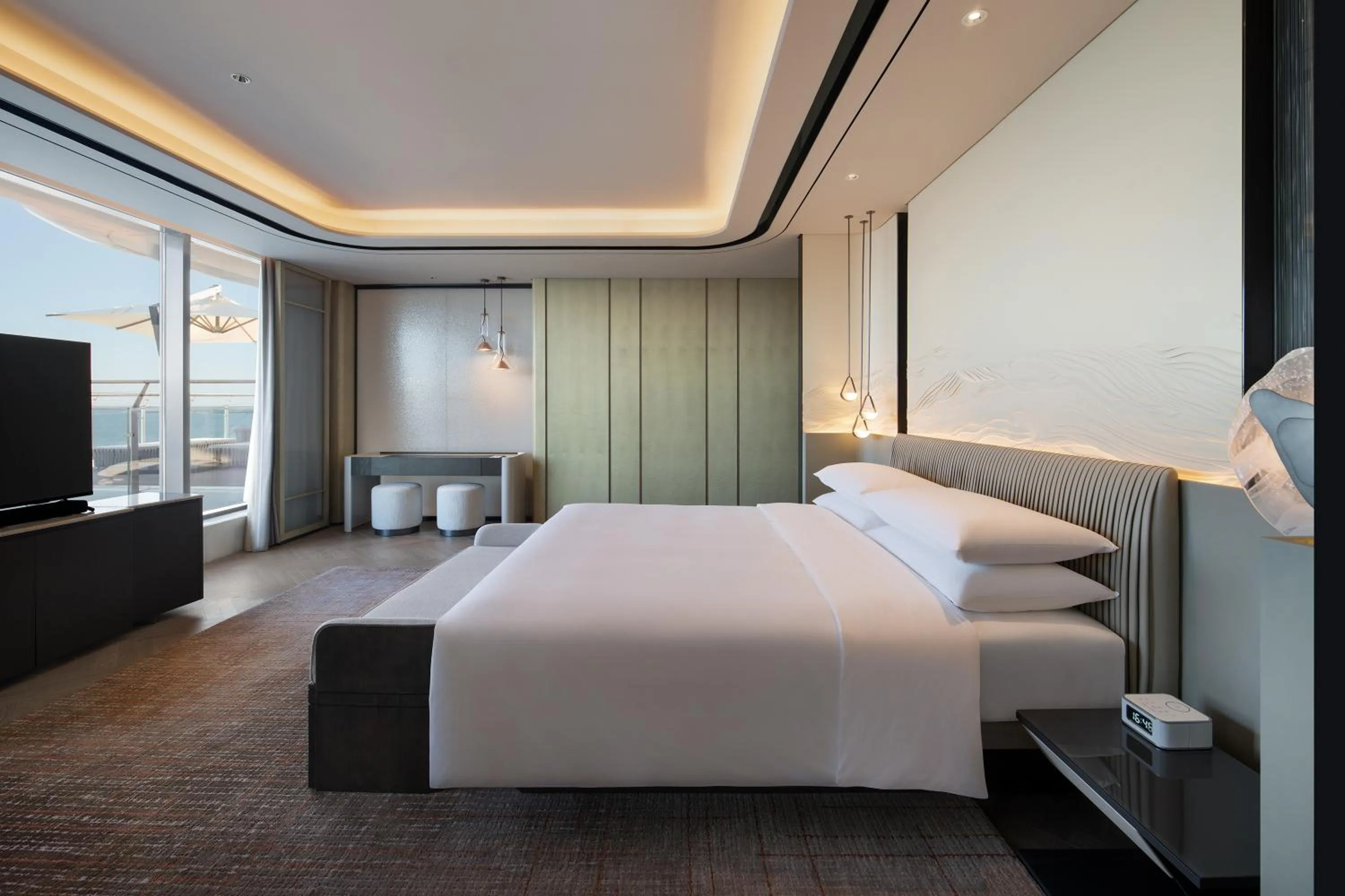 Bed in Qinhuangdao Marriott Resort