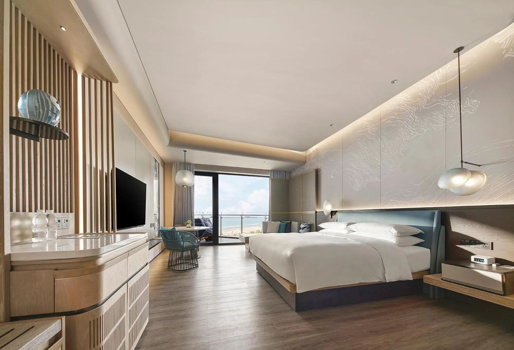 Photo of the whole room, Bed in Qinhuangdao Marriott Resort