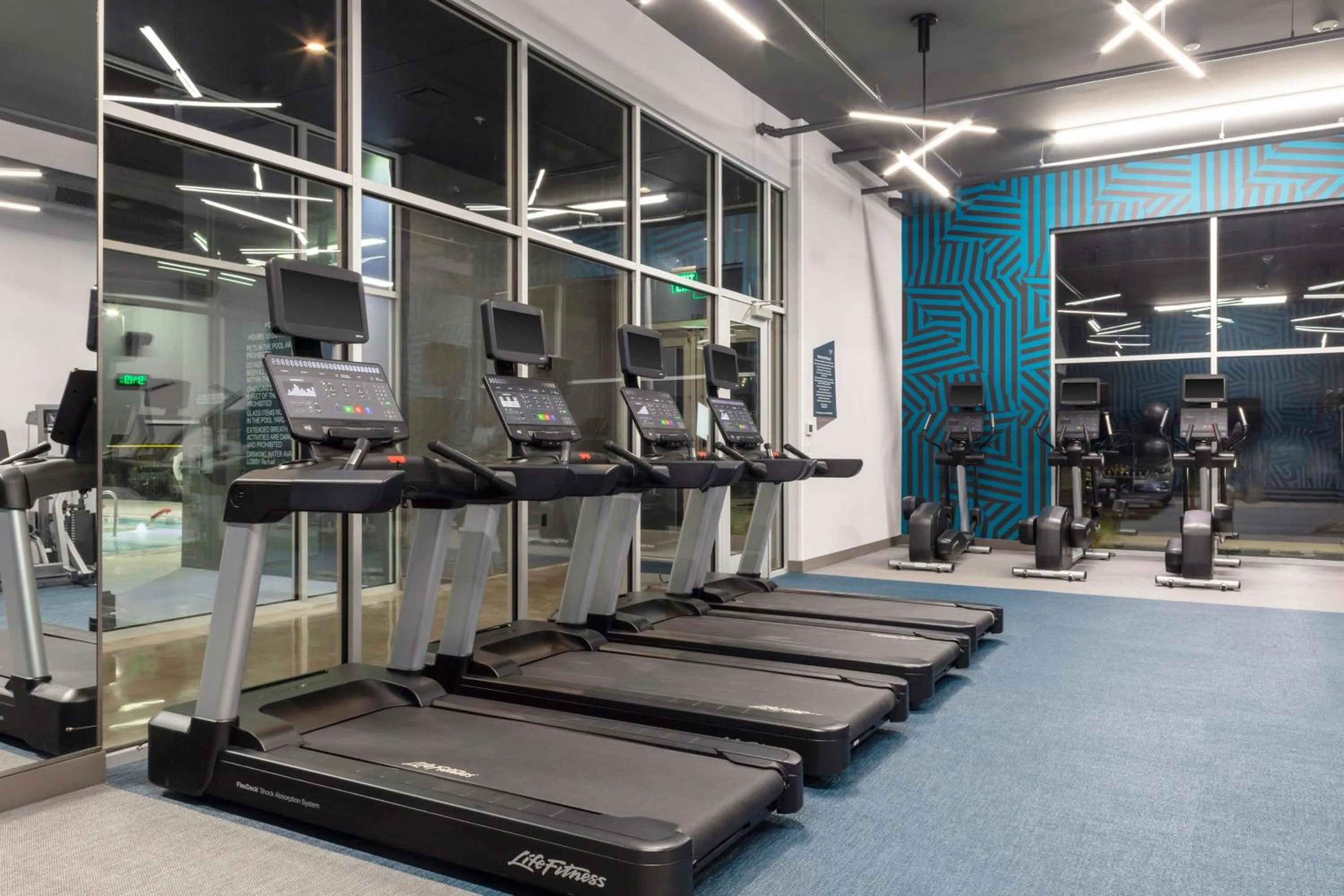 Fitness centre/facilities in Aloft Dallas Arlington South