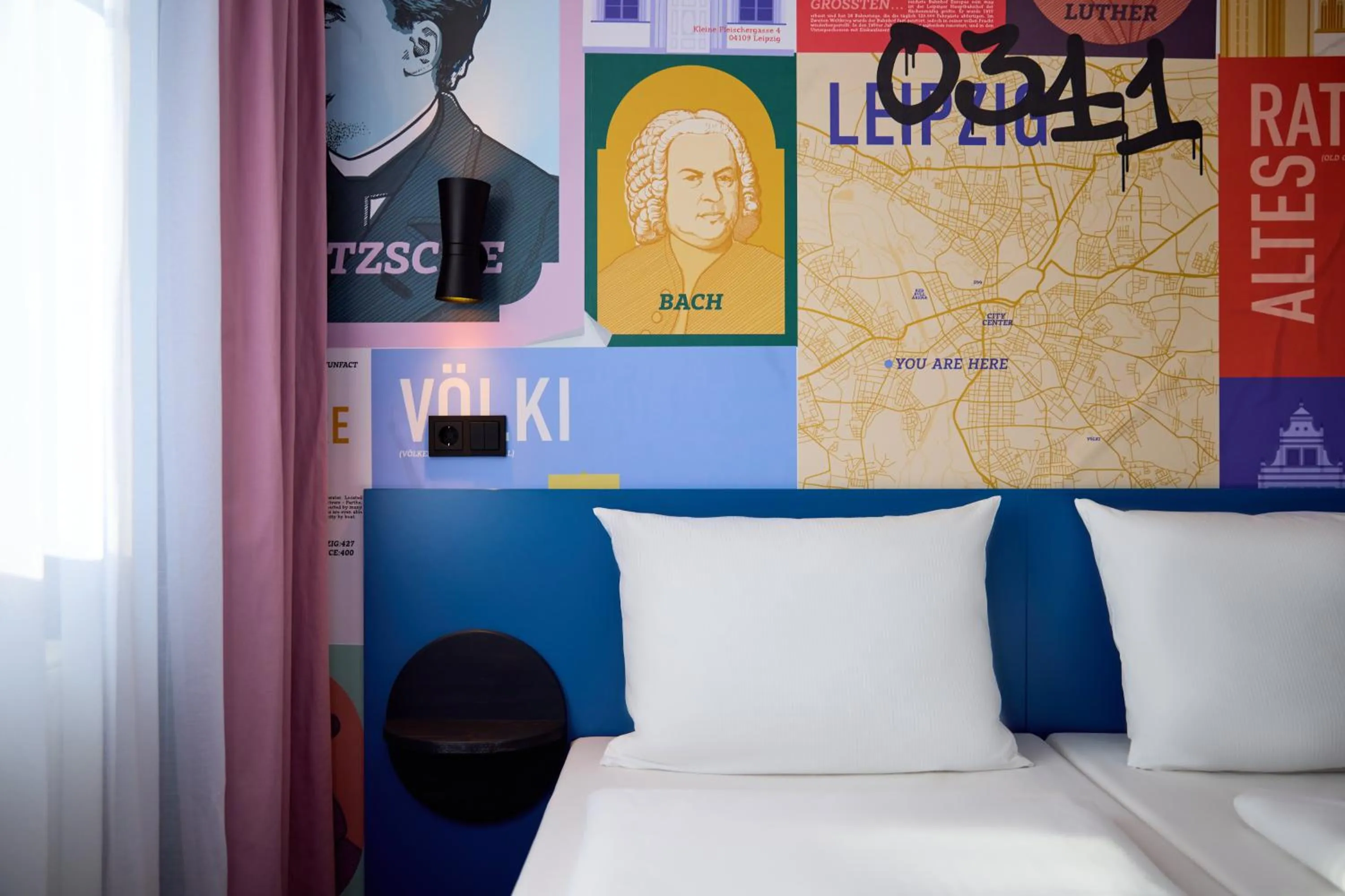 Photo of the whole room, Bed in McDreams Hotel Leipzig