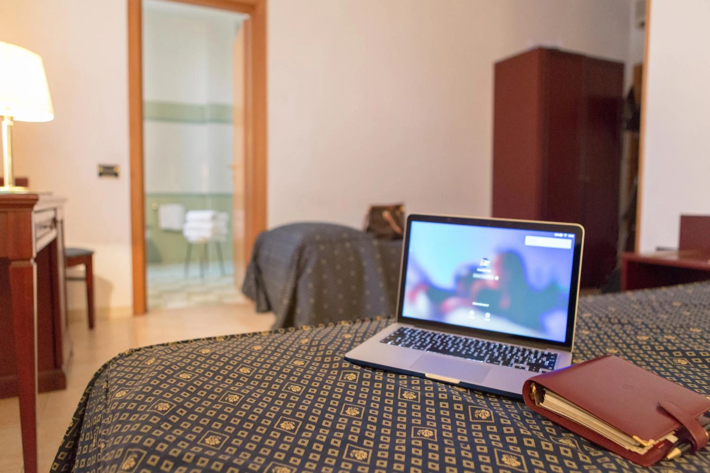 Other, Bed in Hotel Leonardo