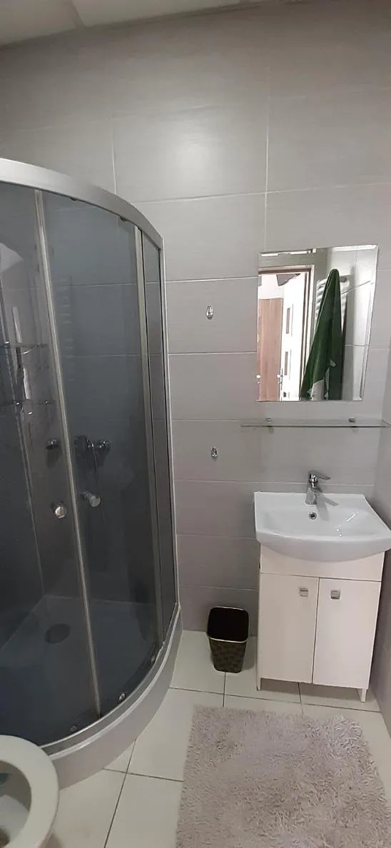 Bathroom in Kraków Chilli Hostel