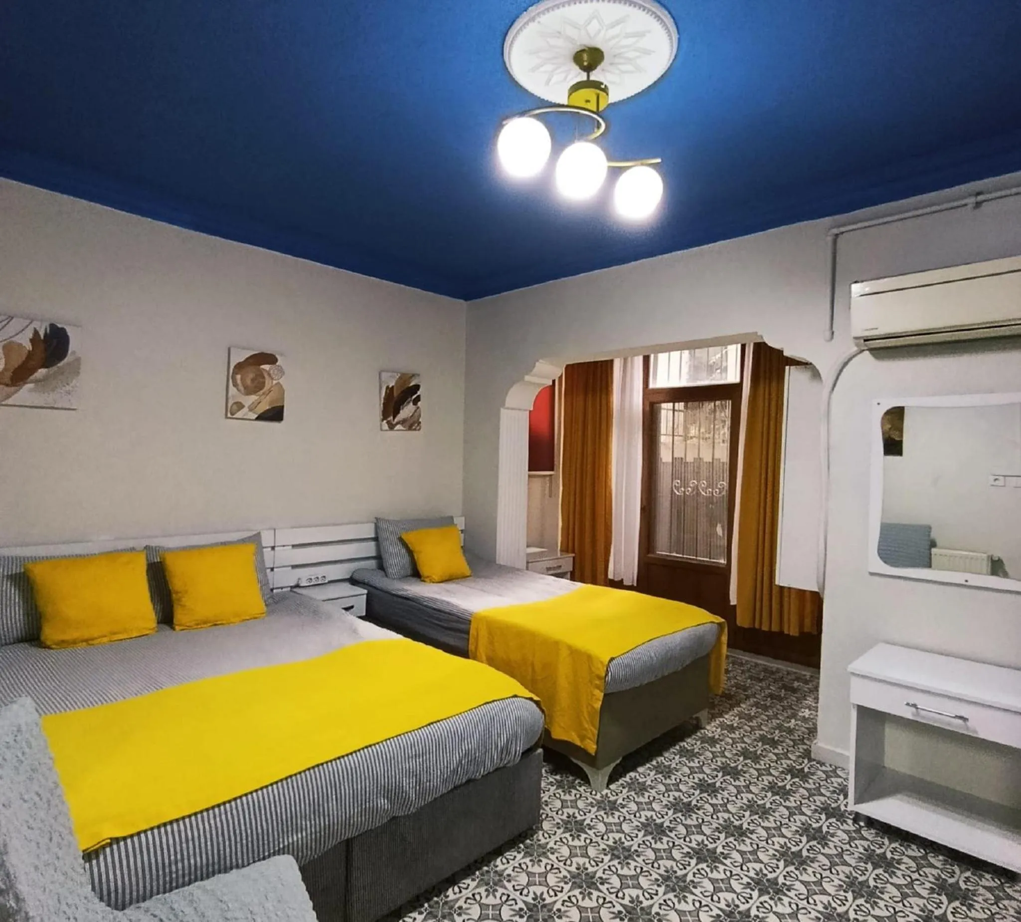 Photo of the whole room in My Home Taksim