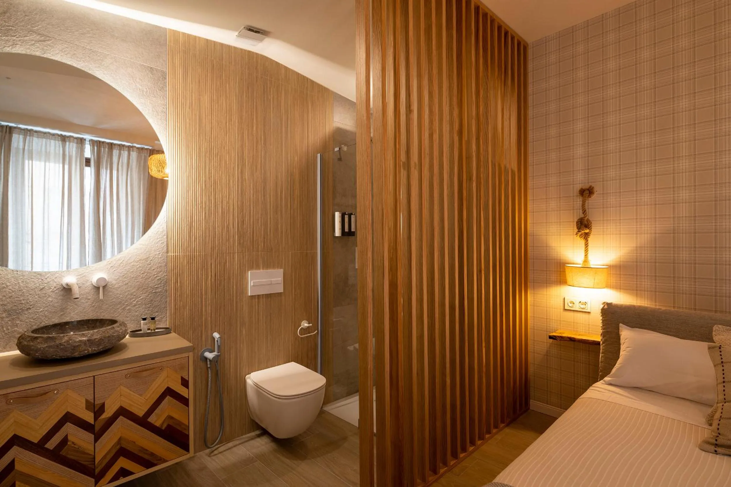 Bathroom, Bed in Palatina Concept Suites