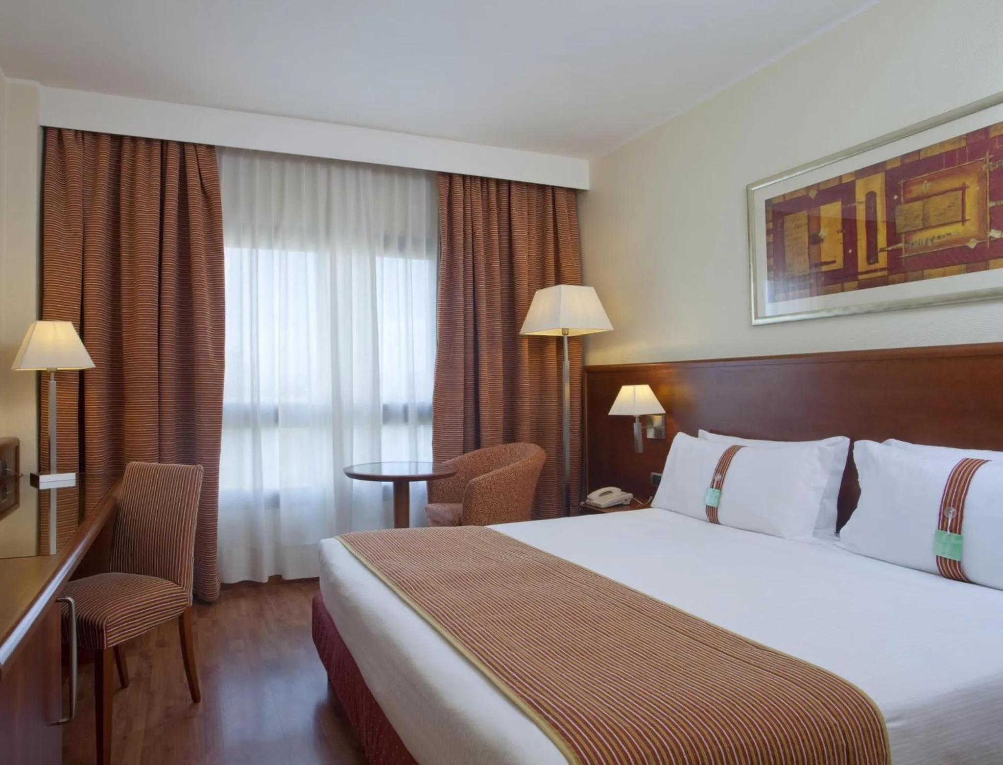 Photo of the whole room, Bed in Holiday Inn Cagliari by IHG