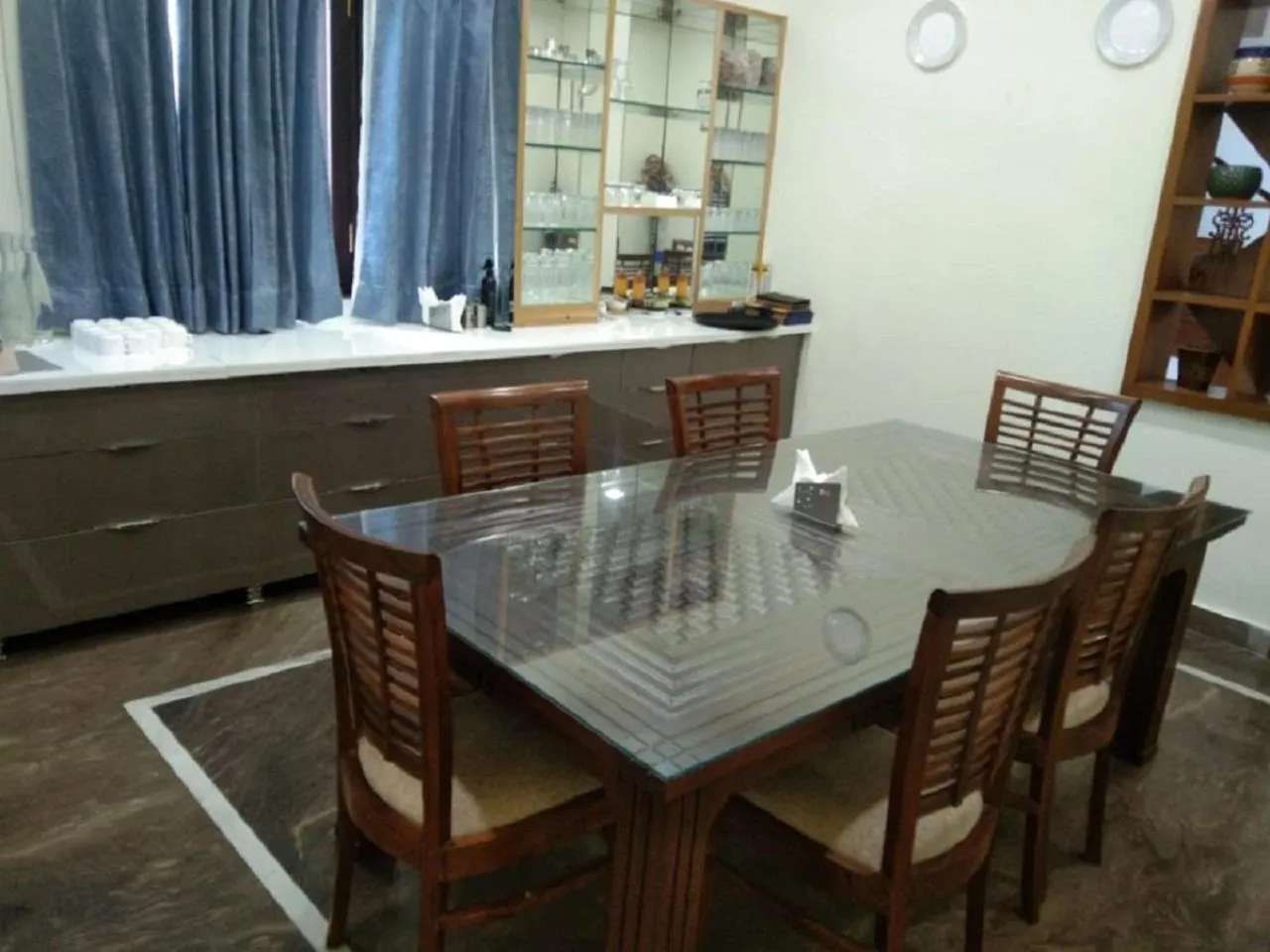 Restaurant/places to eat in Matoshree Club and Resort