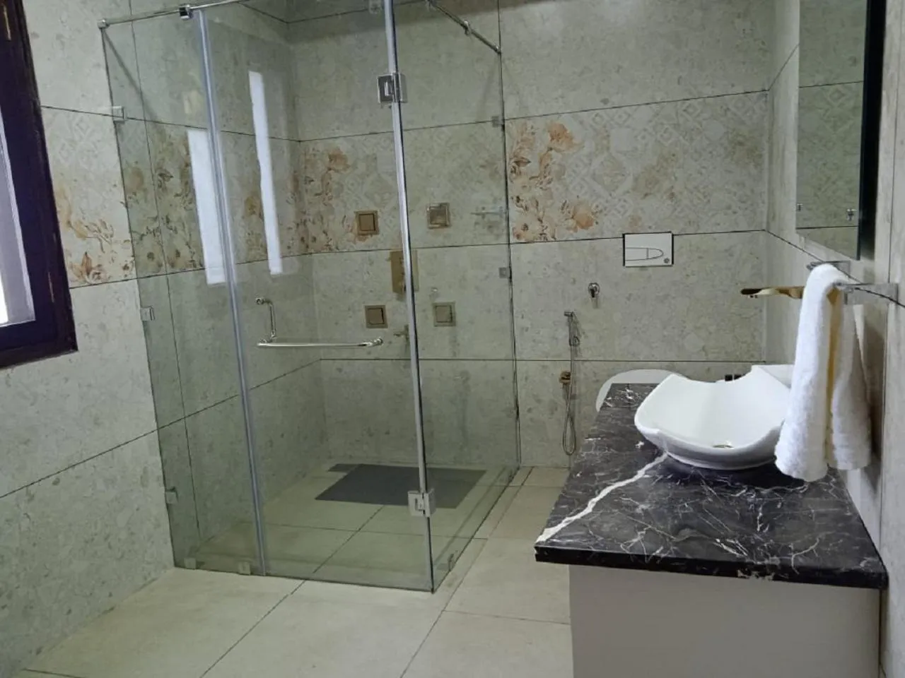 Bathroom in Matoshree Club and Resort