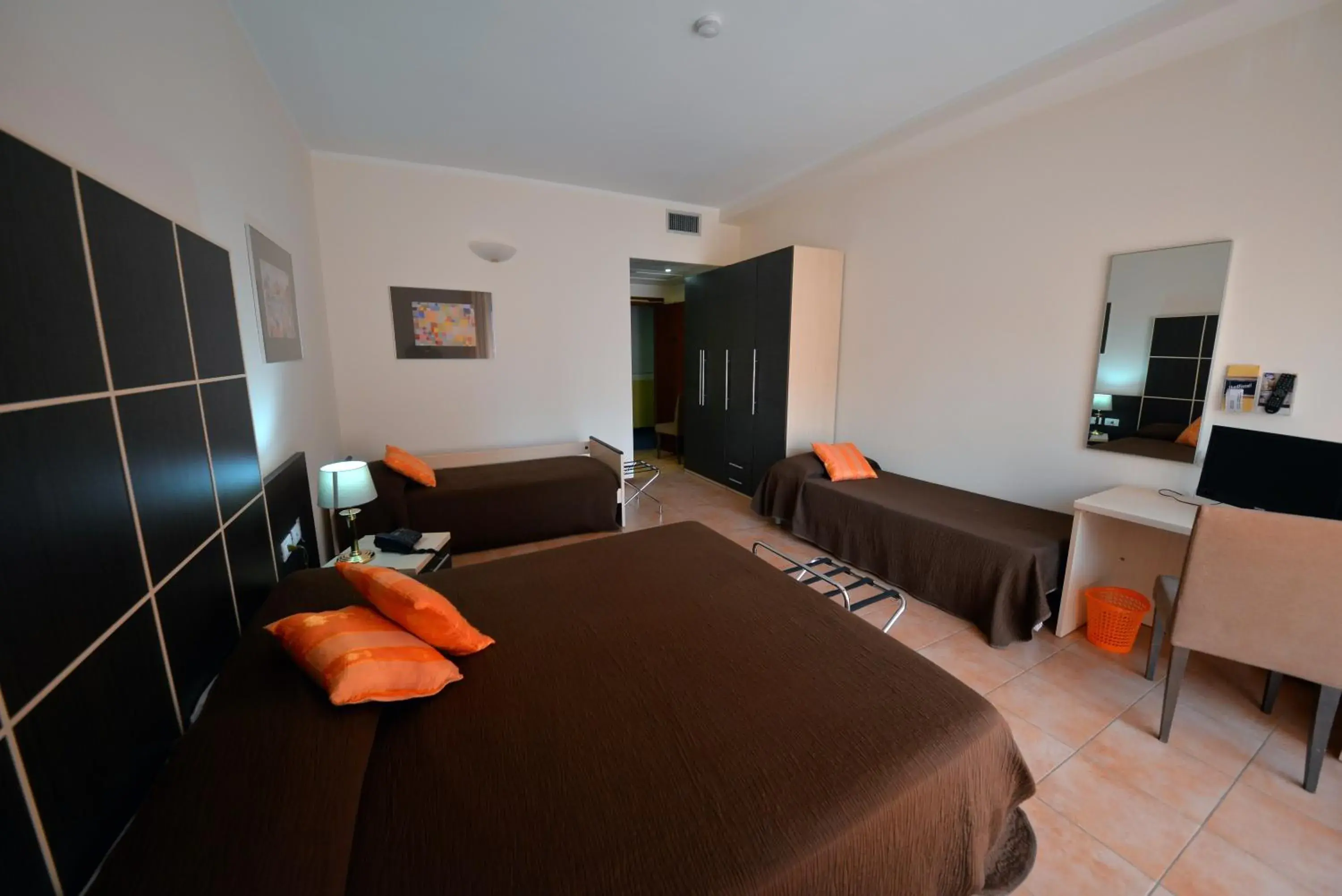 Family Room in Hotel Ferrari Family Room in Hotel Ferrari