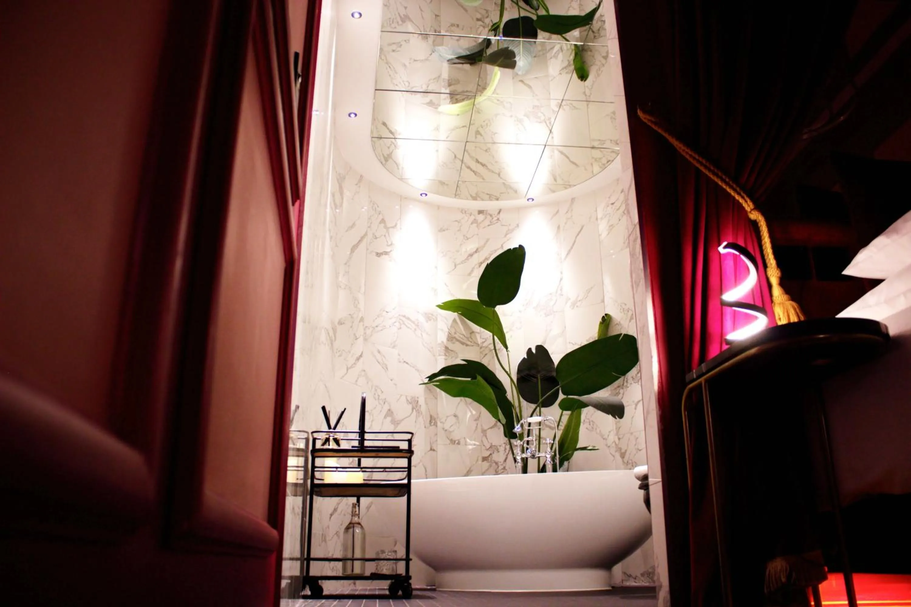 Bathroom in Impossible Motel