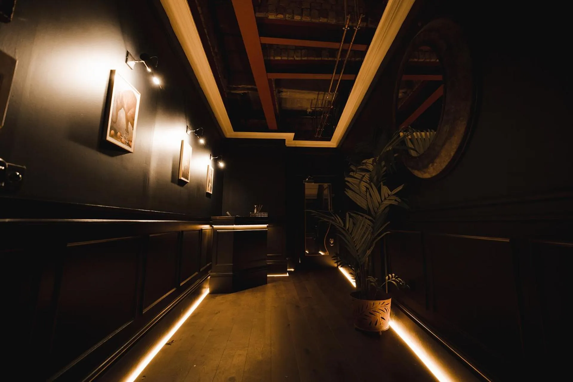 Lobby or reception in Impossible Motel