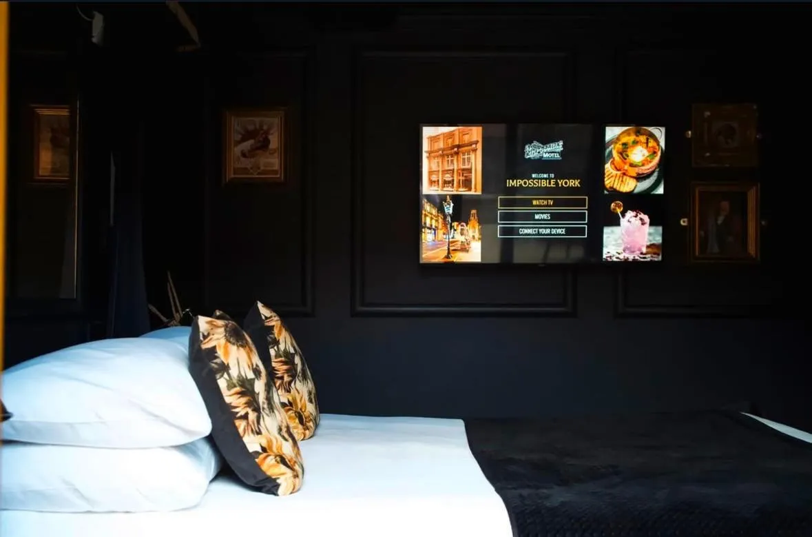 Bedroom, Bed in Impossible Motel