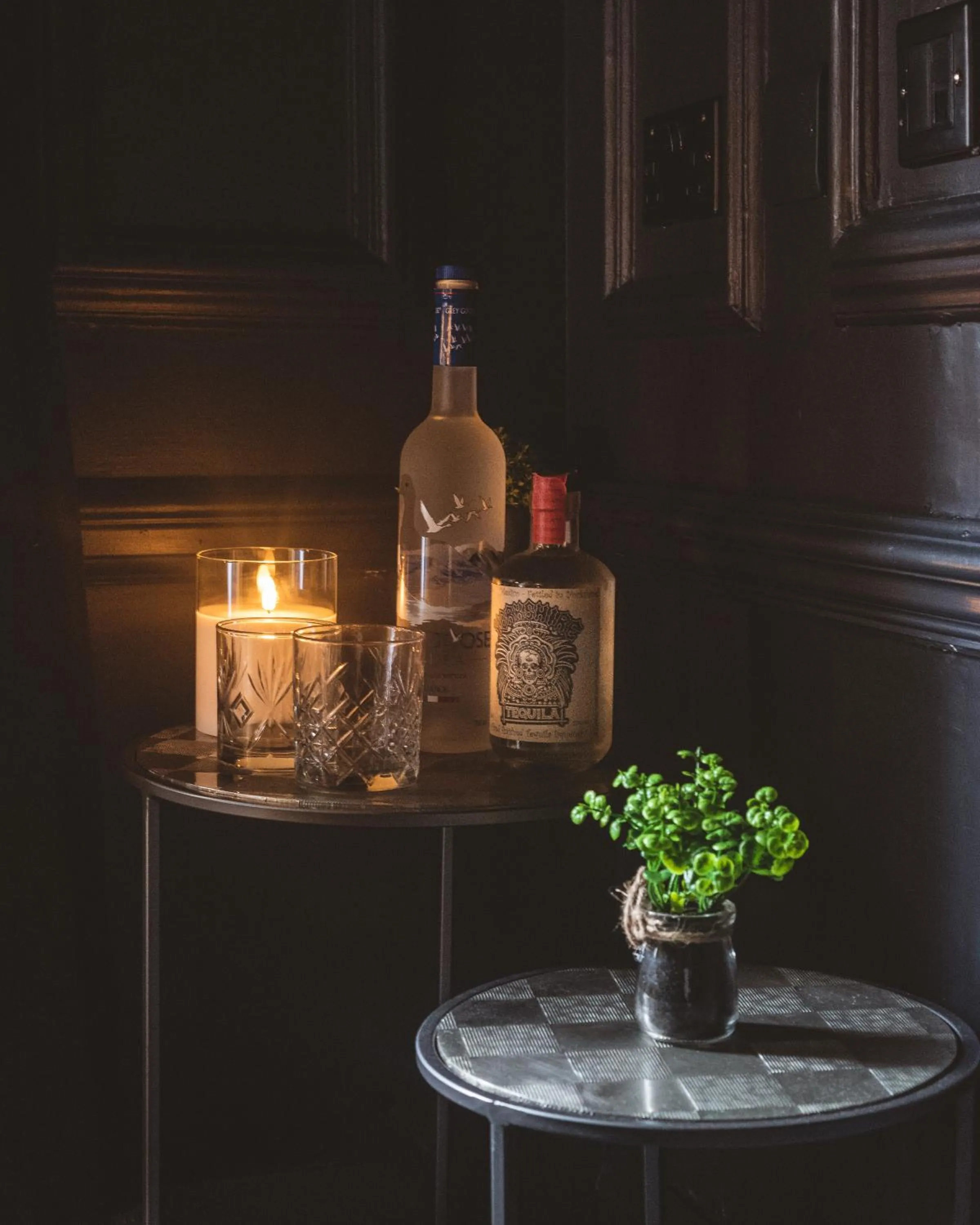 Decorative detail in Impossible Motel