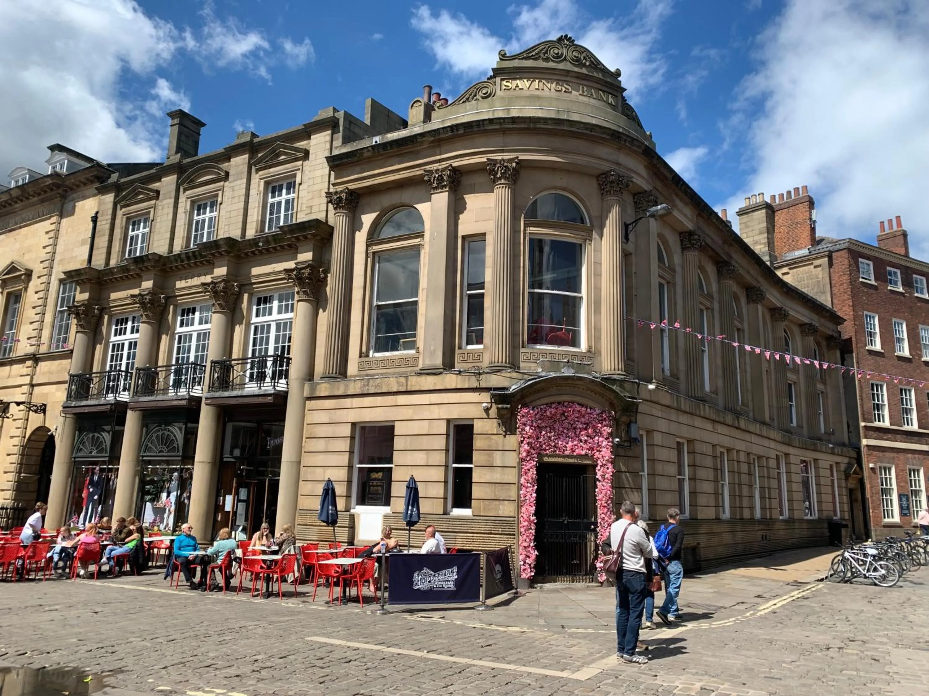 Restaurant/places to eat in Impossible Motel