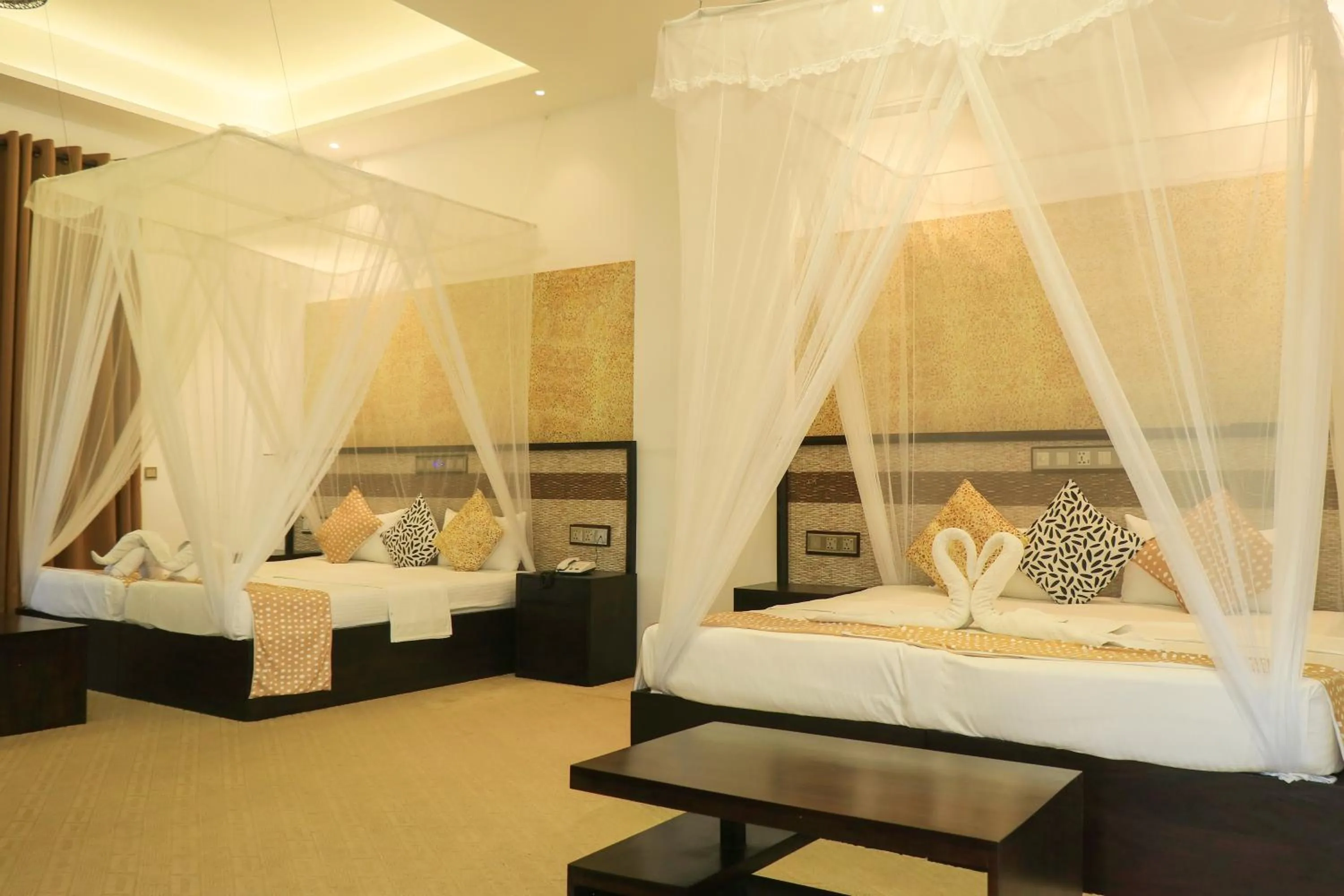 Bed in Thissa Inn Hotel