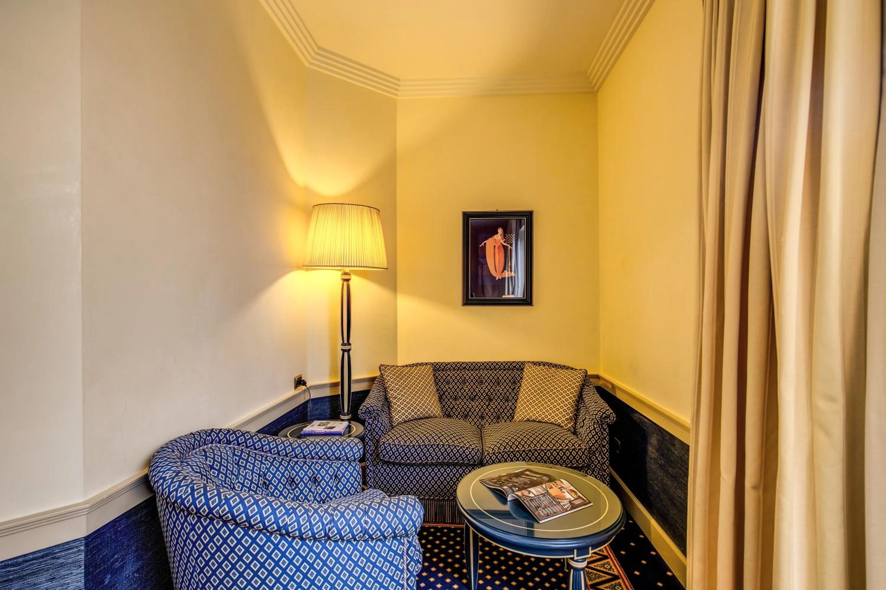 Seating area in Hotel Auriga