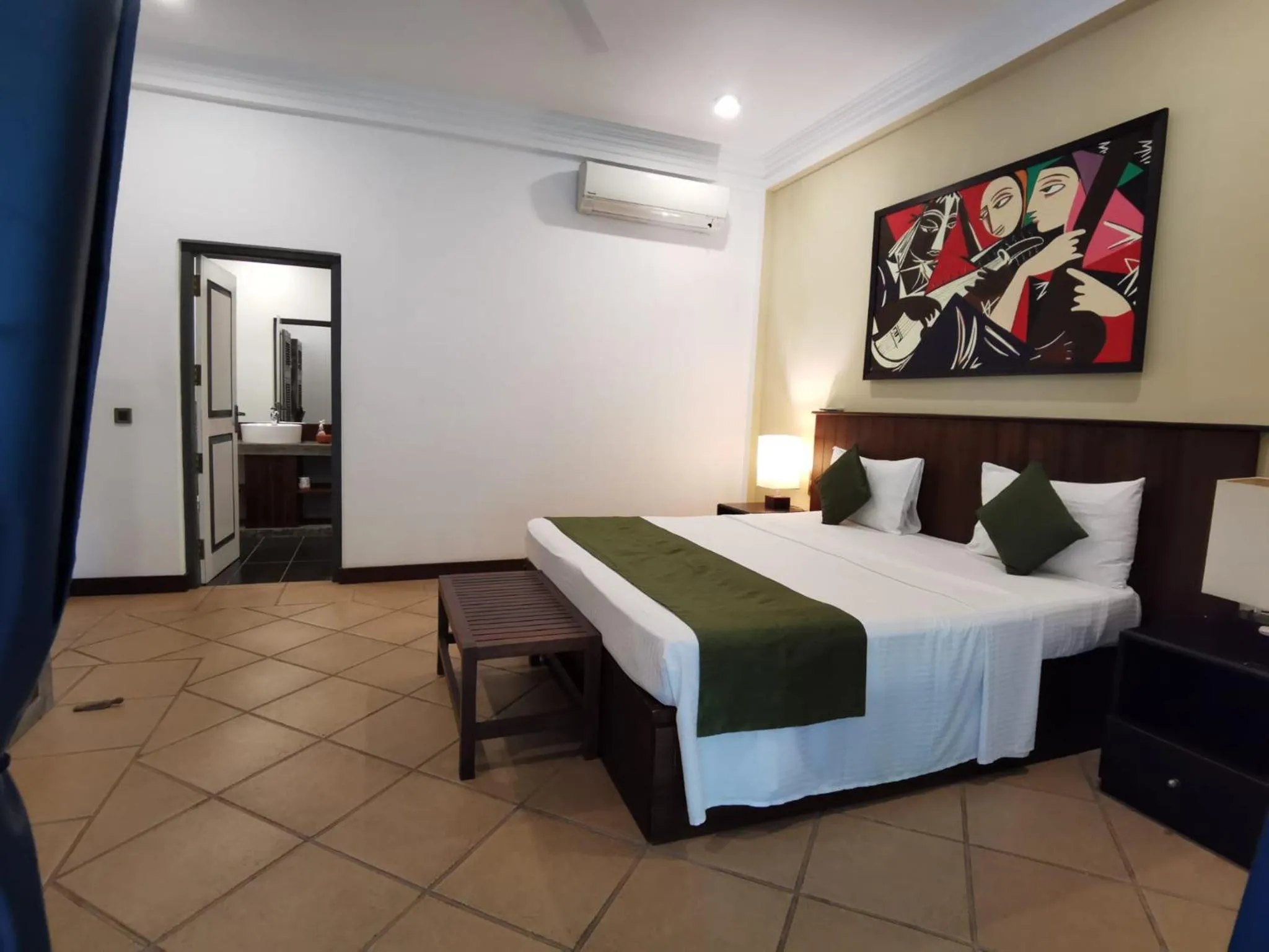 Bedroom, Bed in The Villa Green Inn