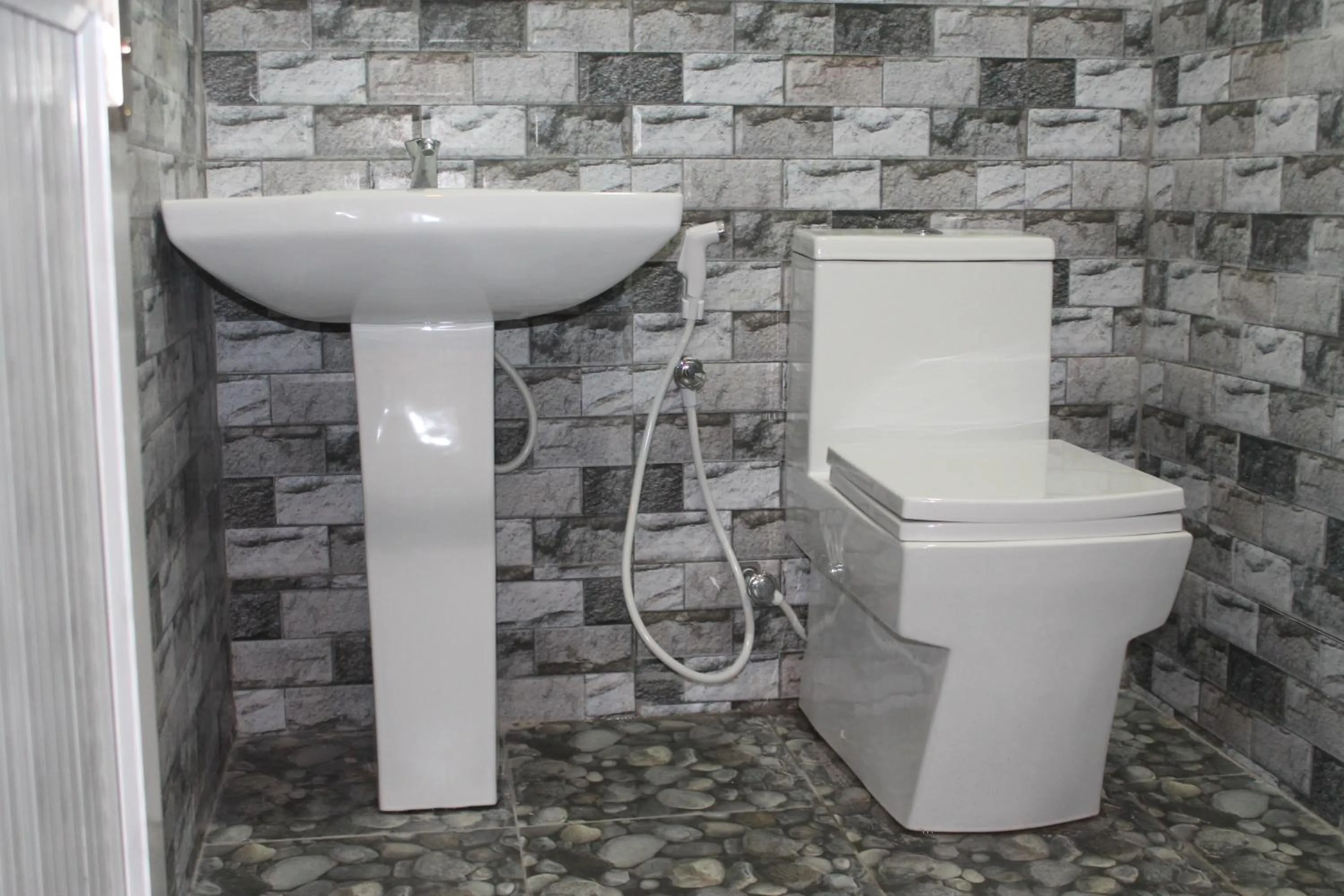 Bathroom in Green Palace Colombo