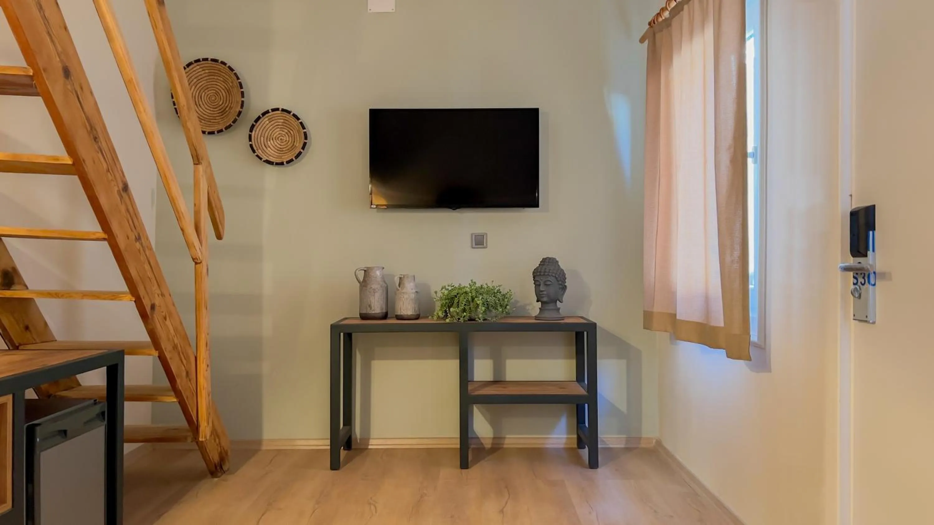 TV and multimedia in Kalia Beach Hotel Side Ex Kale Motel