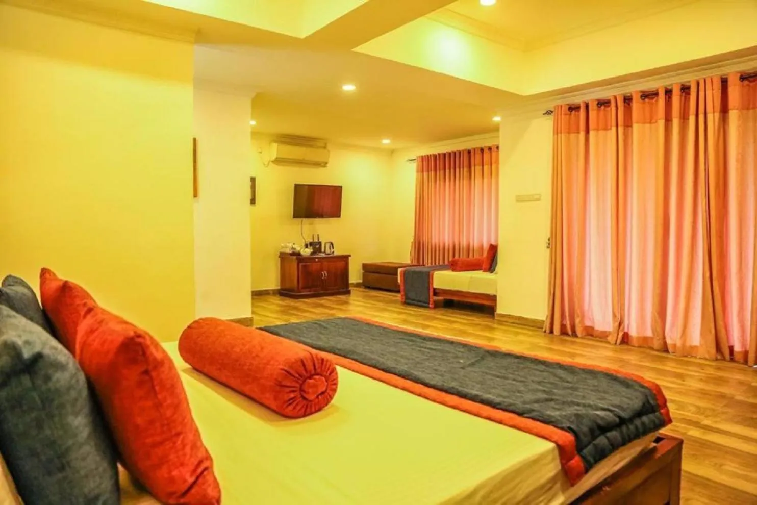 Bed in Oak Ray Ella Gap Hotel