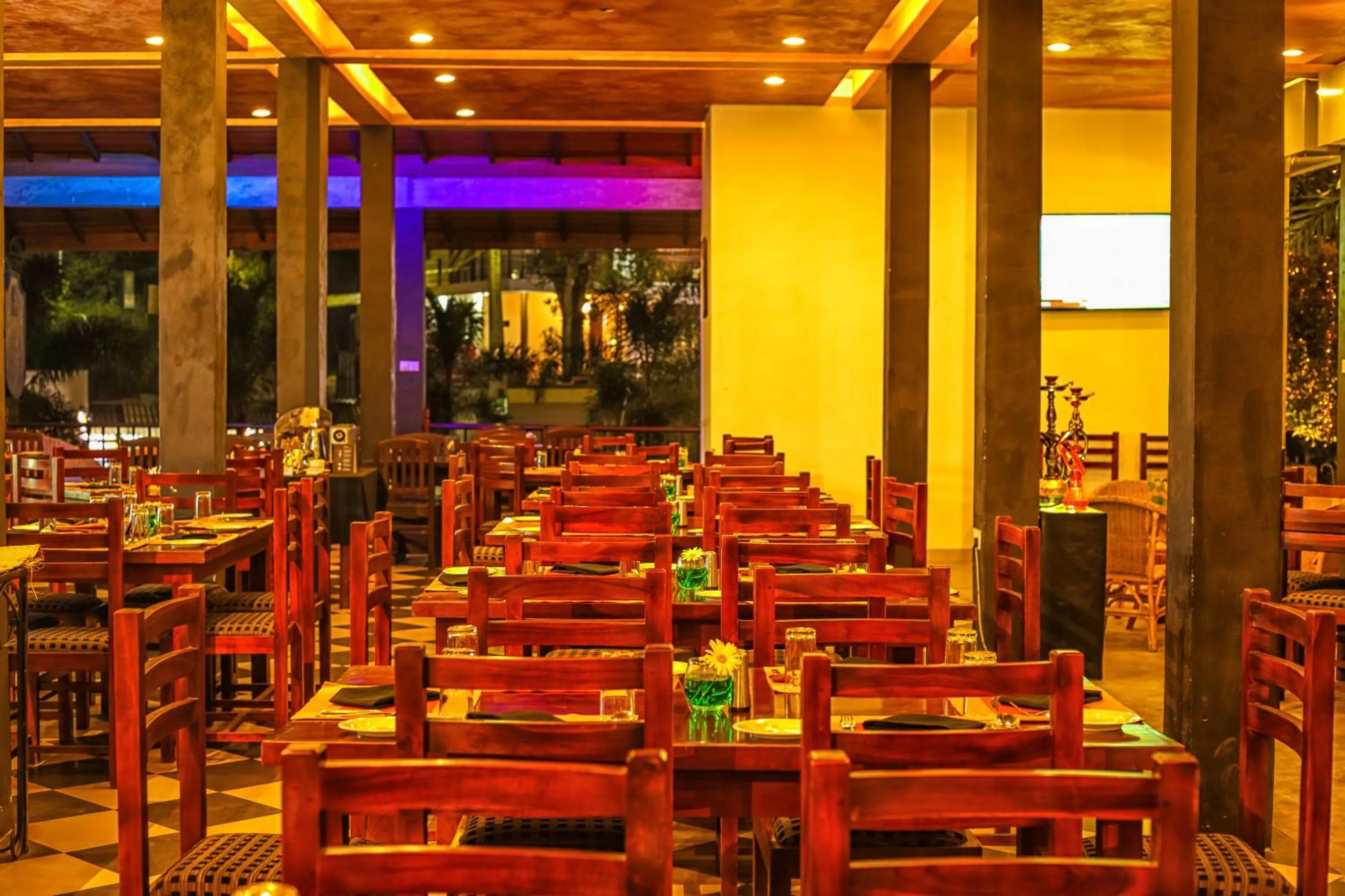 Restaurant/places to eat in Oak Ray Ella Gap Hotel