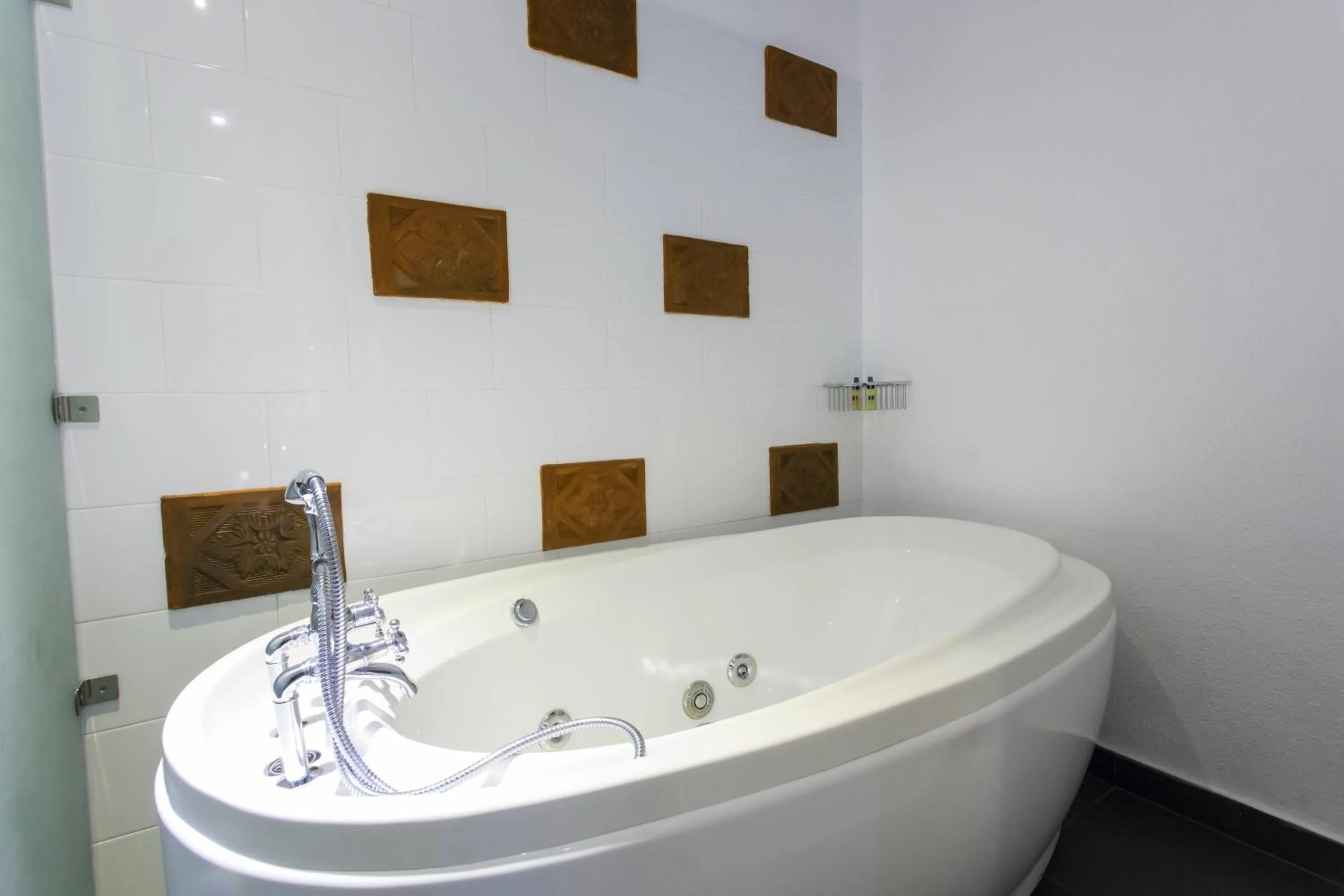 Bath in Aliya Resort and Spa - Thema Collection