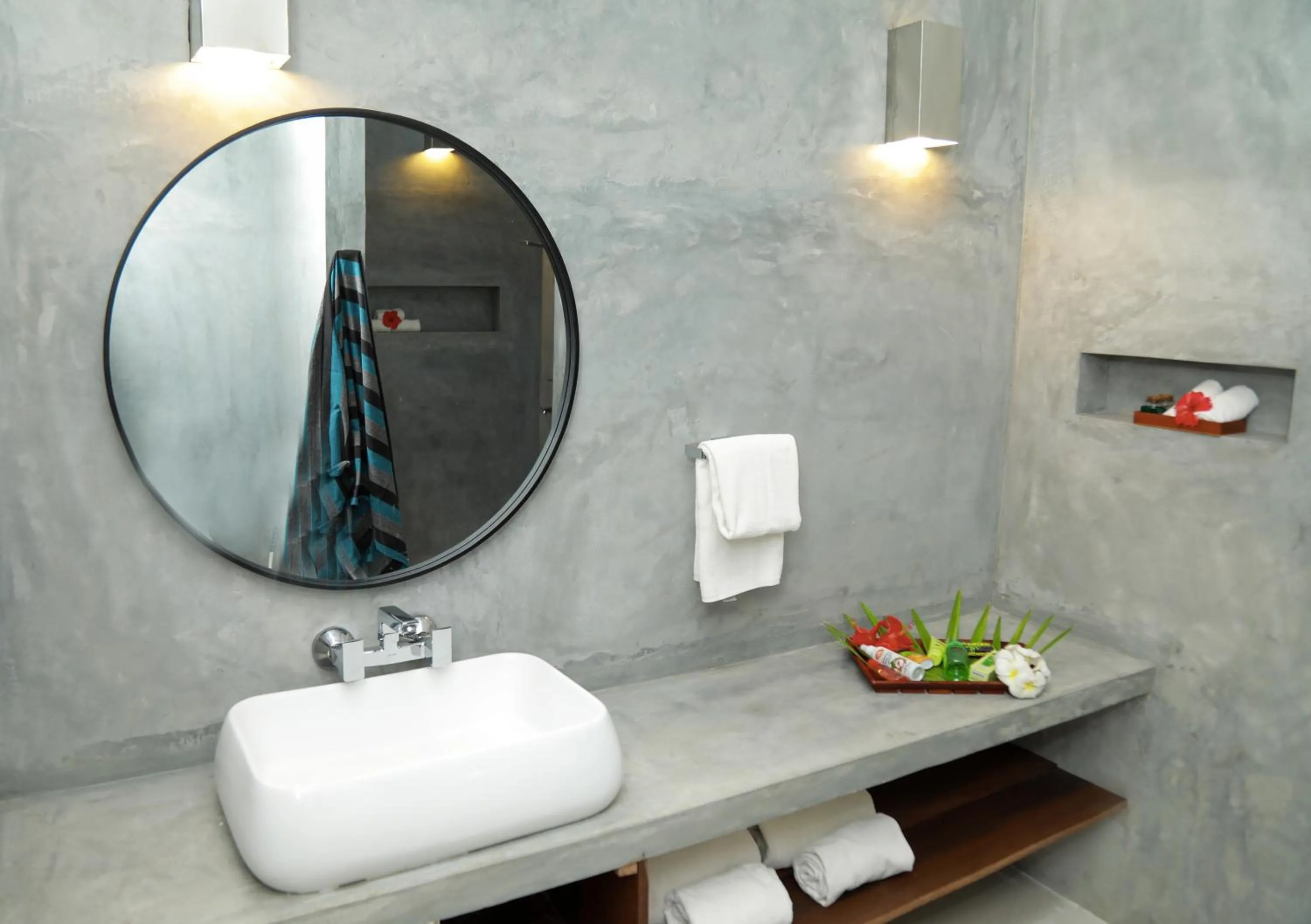 Bathroom in Eva Lanka Hotel - Beach & Wellness
