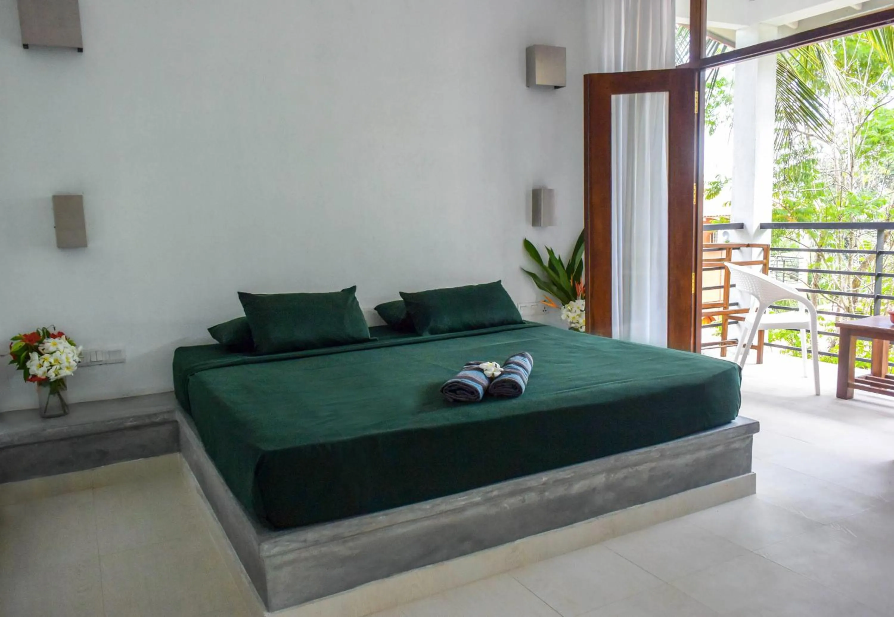 Bedroom, Bed in Eva Lanka Hotel - Beach & Wellness