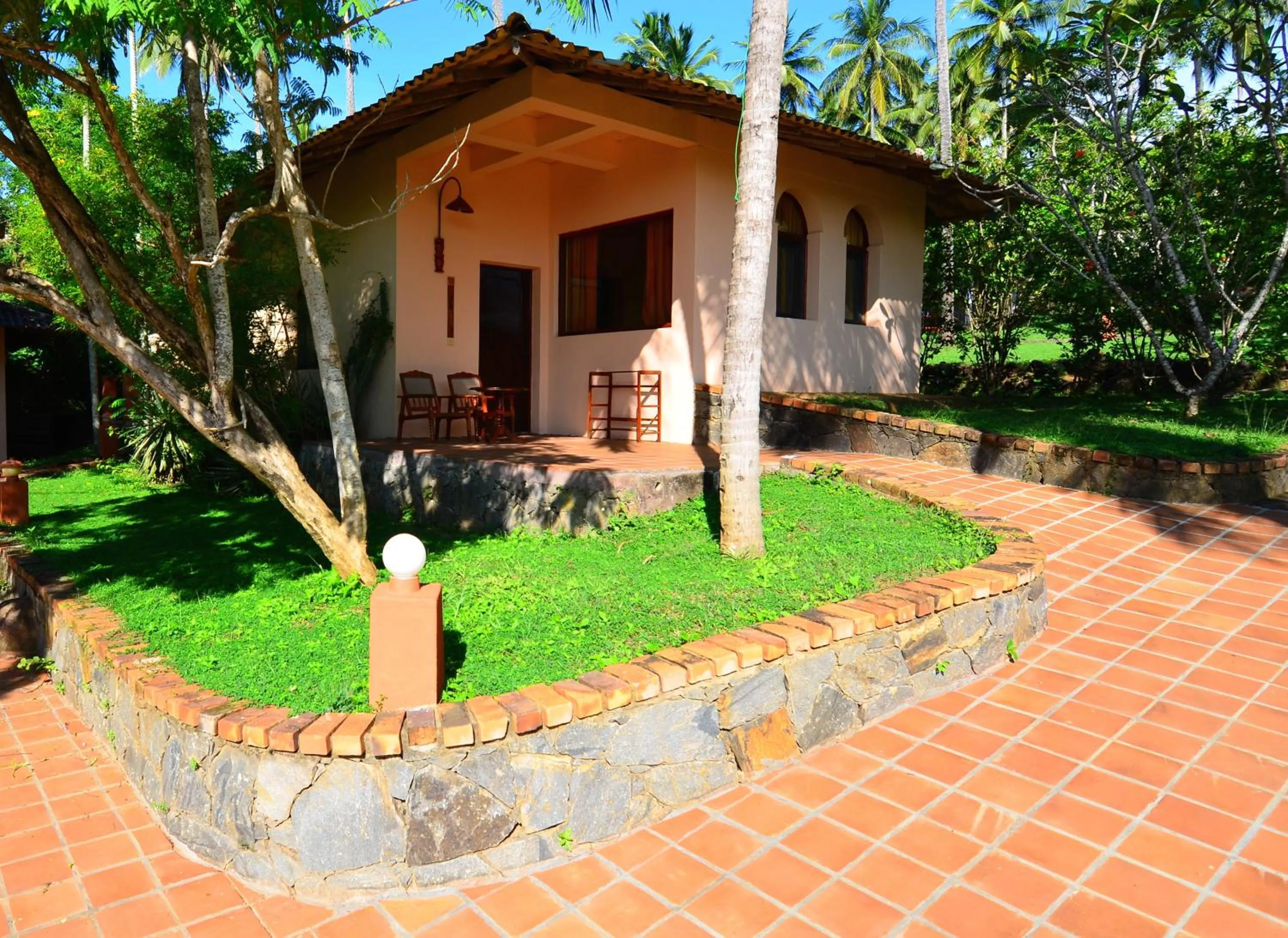 Property building in Eva Lanka Hotel - Beach & Wellness