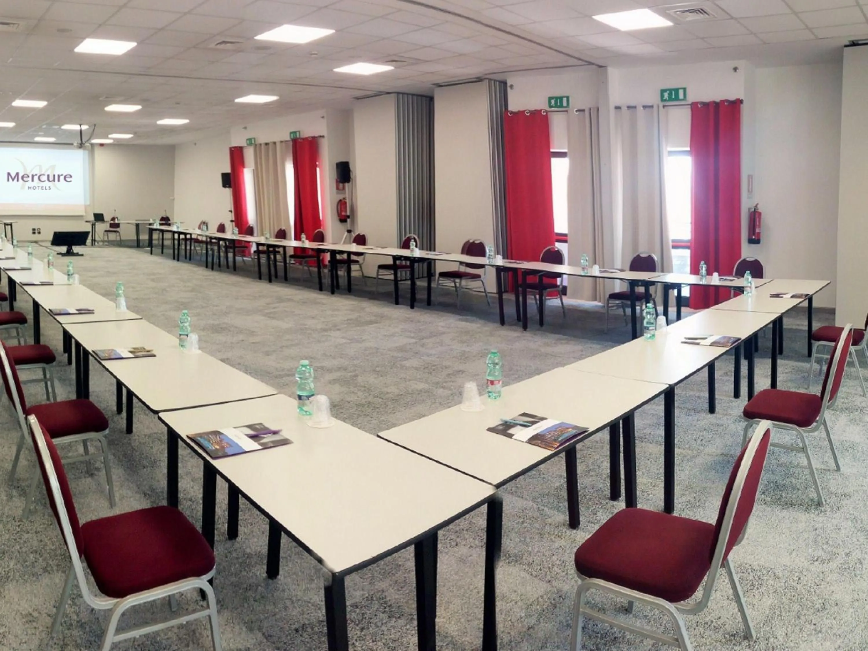 Meeting/conference room in Mercure Leonardo da Vinci Rome Airport