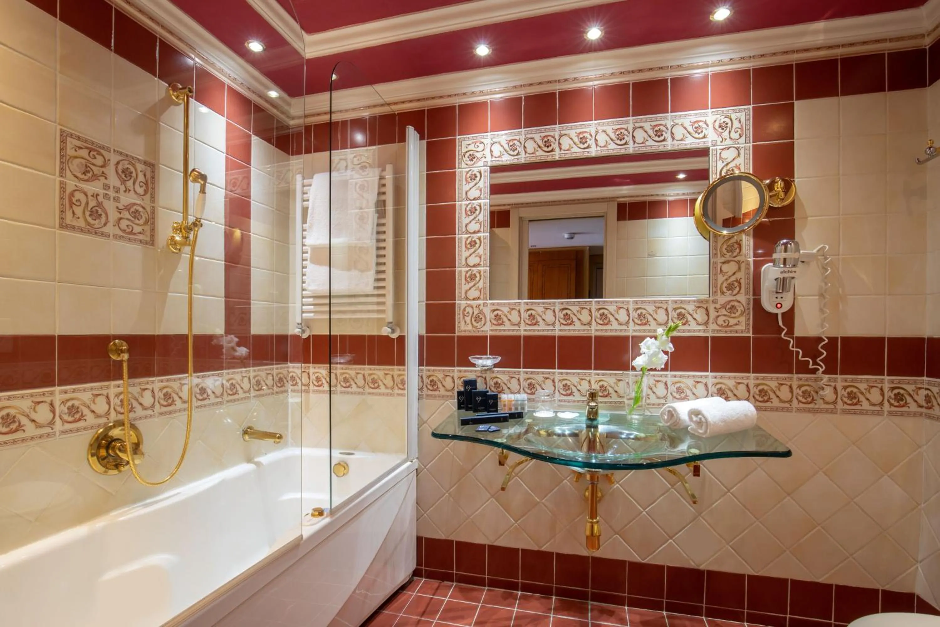 Bathroom in Hotel Homs