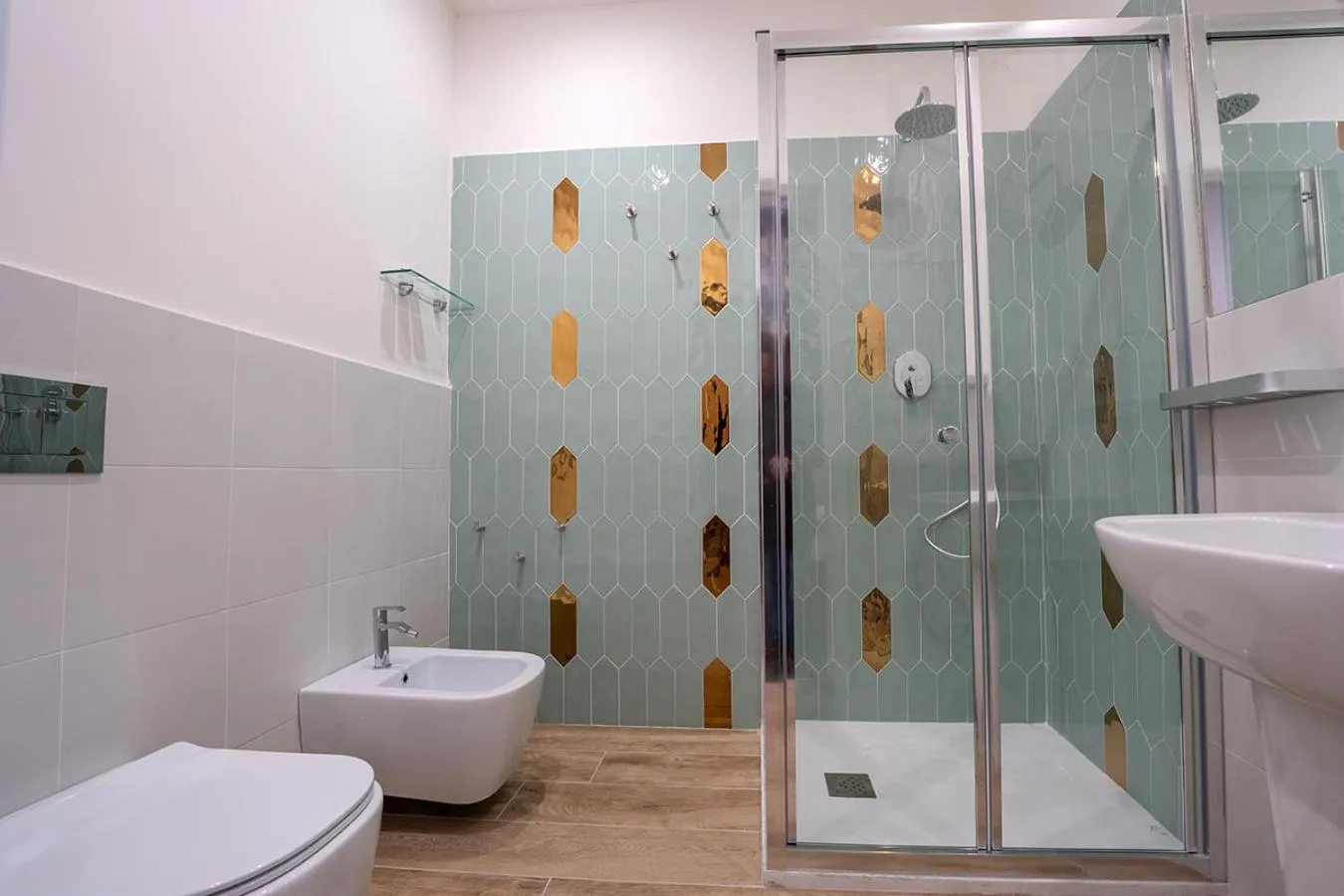 Bathroom in P.C. Boutique H. Vesuvius, Napoli Centro, by ClaPa Group