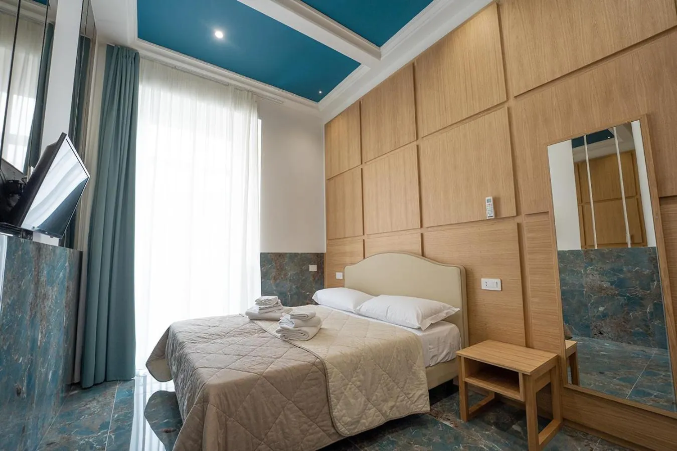 Bed in P.C. Boutique H. Vesuvius, Napoli Centro, by ClaPa Group