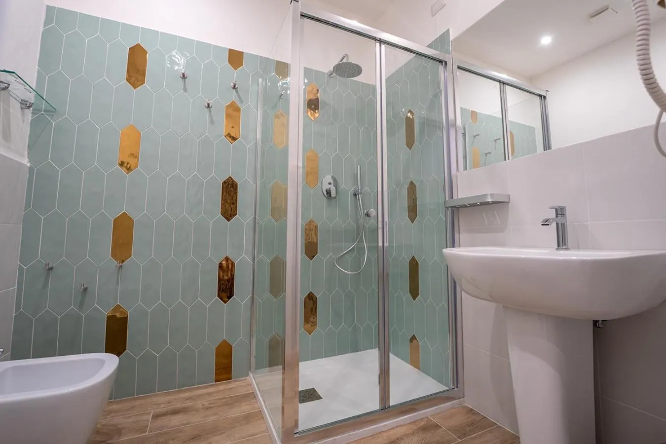 Bathroom in P.C. Boutique H. Vesuvius, Napoli Centro, by ClaPa Group