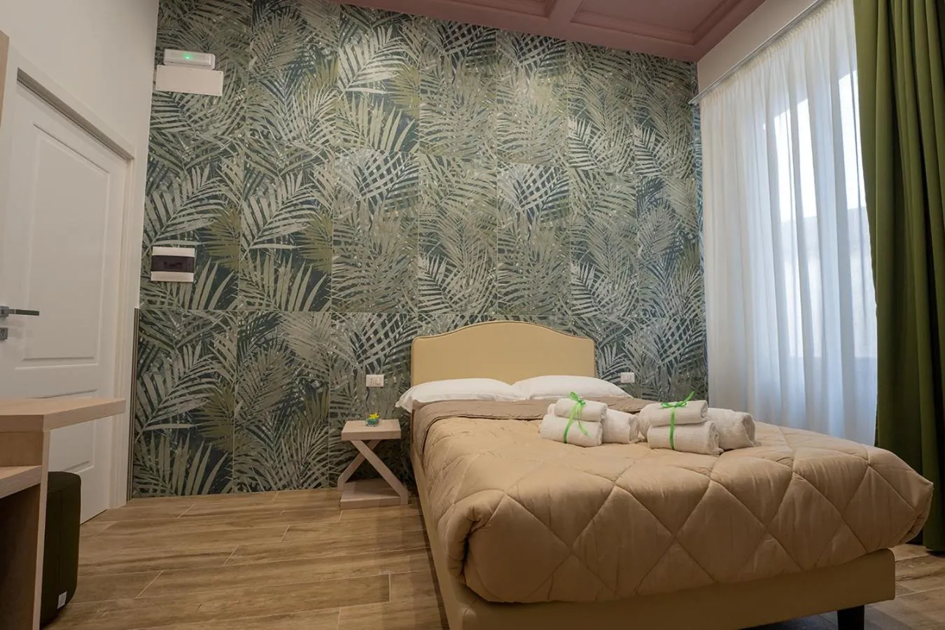 Bedroom, Bed in P.C. Boutique H. Vesuvius, Napoli Centro, by ClaPa Group