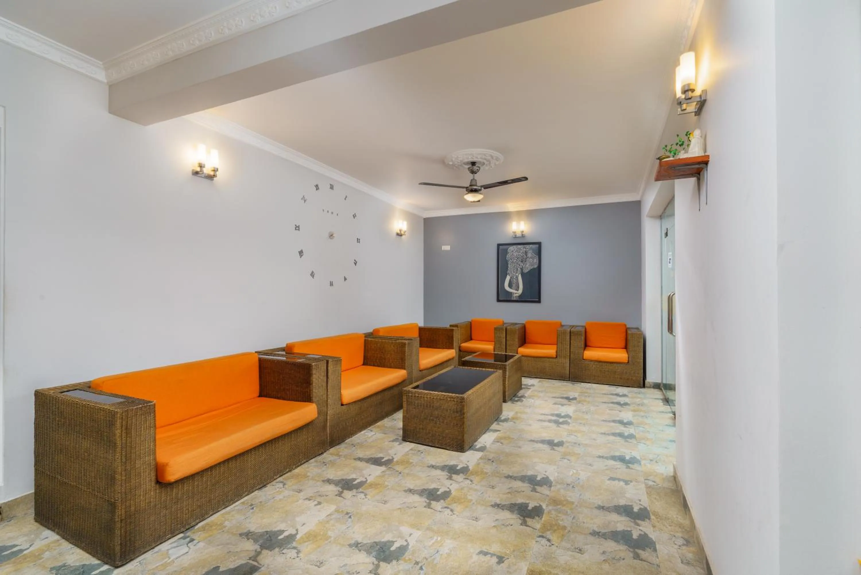 Lobby or reception in Hotel Travellers Nest Kandy